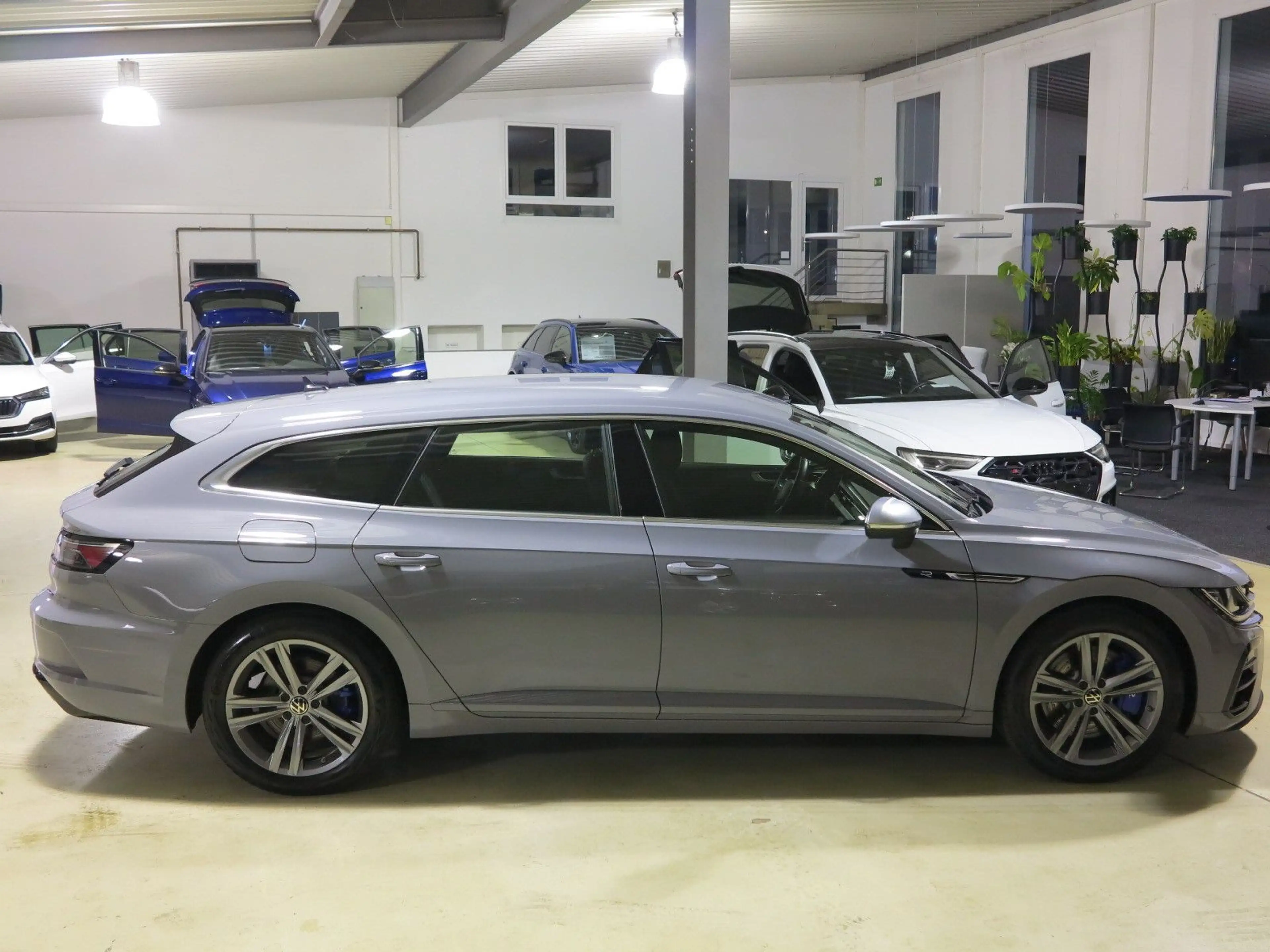 Volkswagen Arteon Shooting Brake 2.0TSI OPF 4Mot DSG7 R Nav — photo 13