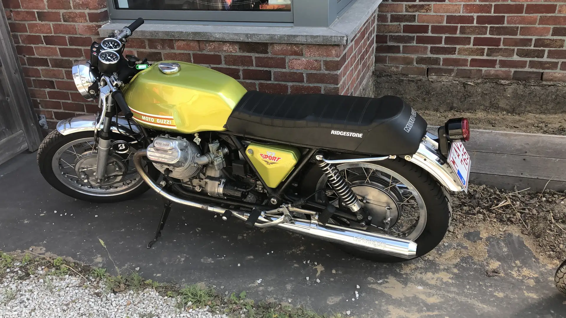 Moto Guzzi V7 Sport - 1