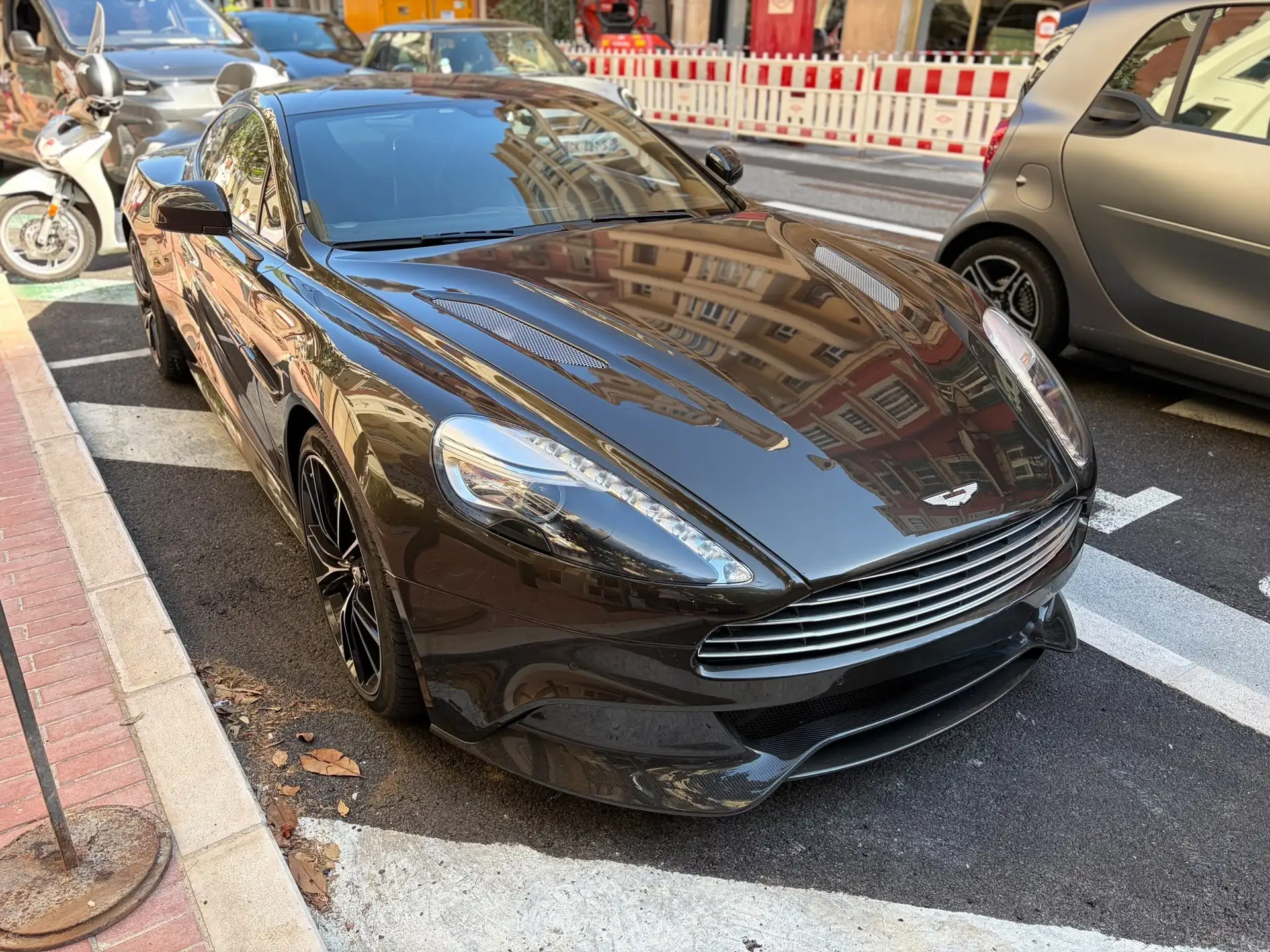애스턴마틴 뱅퀴시 Coupe 2013 블랙 사진 1