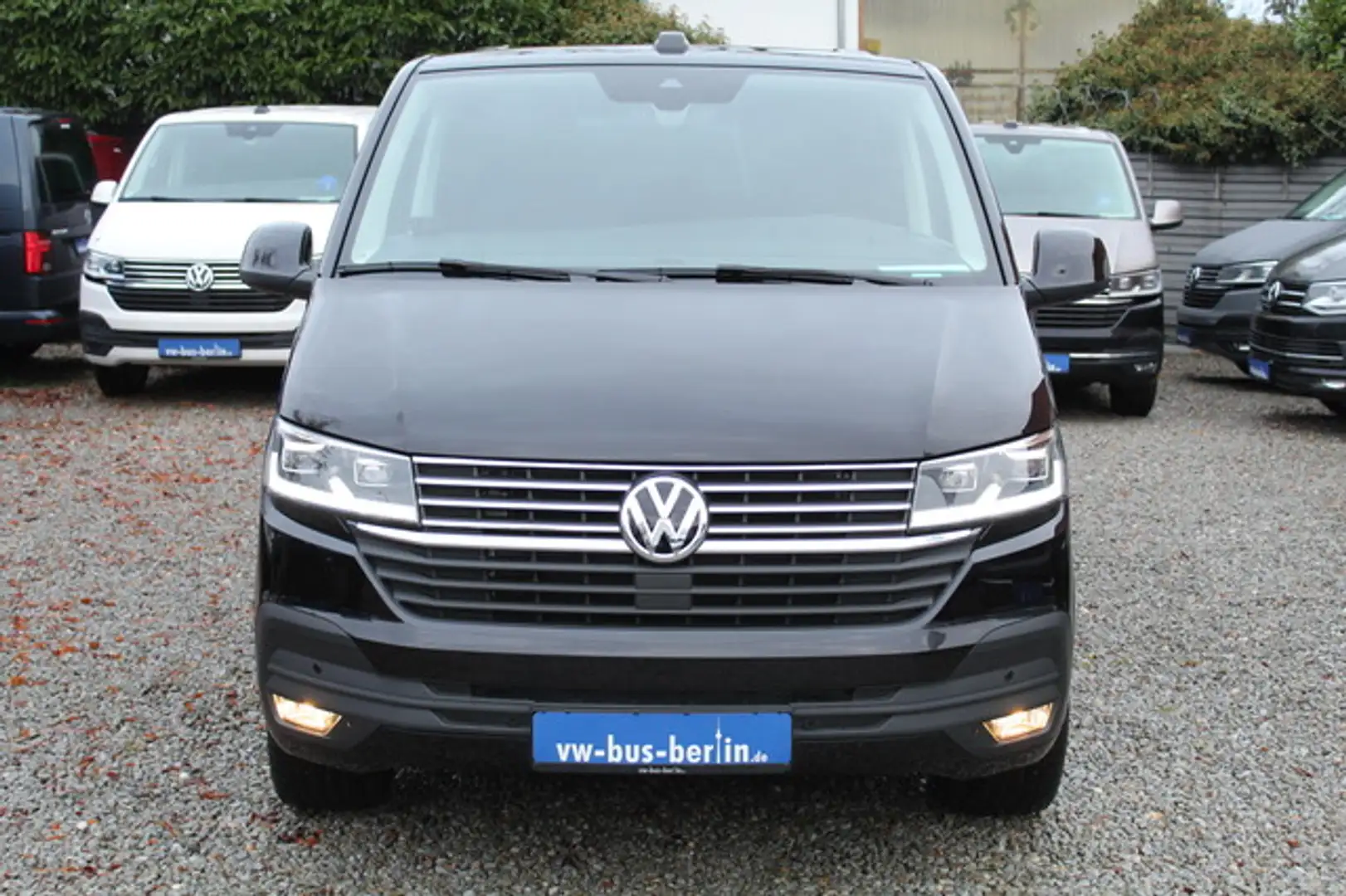 Volkswagen T6.1 Caravelle LR Lang 150PS DSG LED AHK Standhz Schwarz - 2