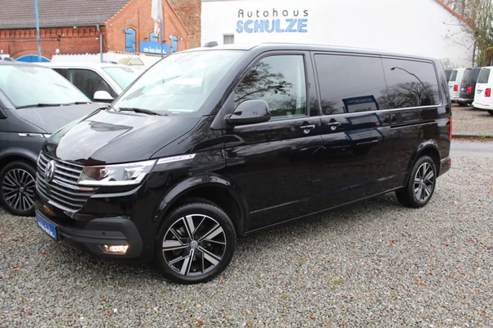 Volkswagen T6.1 Caravelle LR Lang 150PS DSG LED AHK Standhz Schwarz - 1