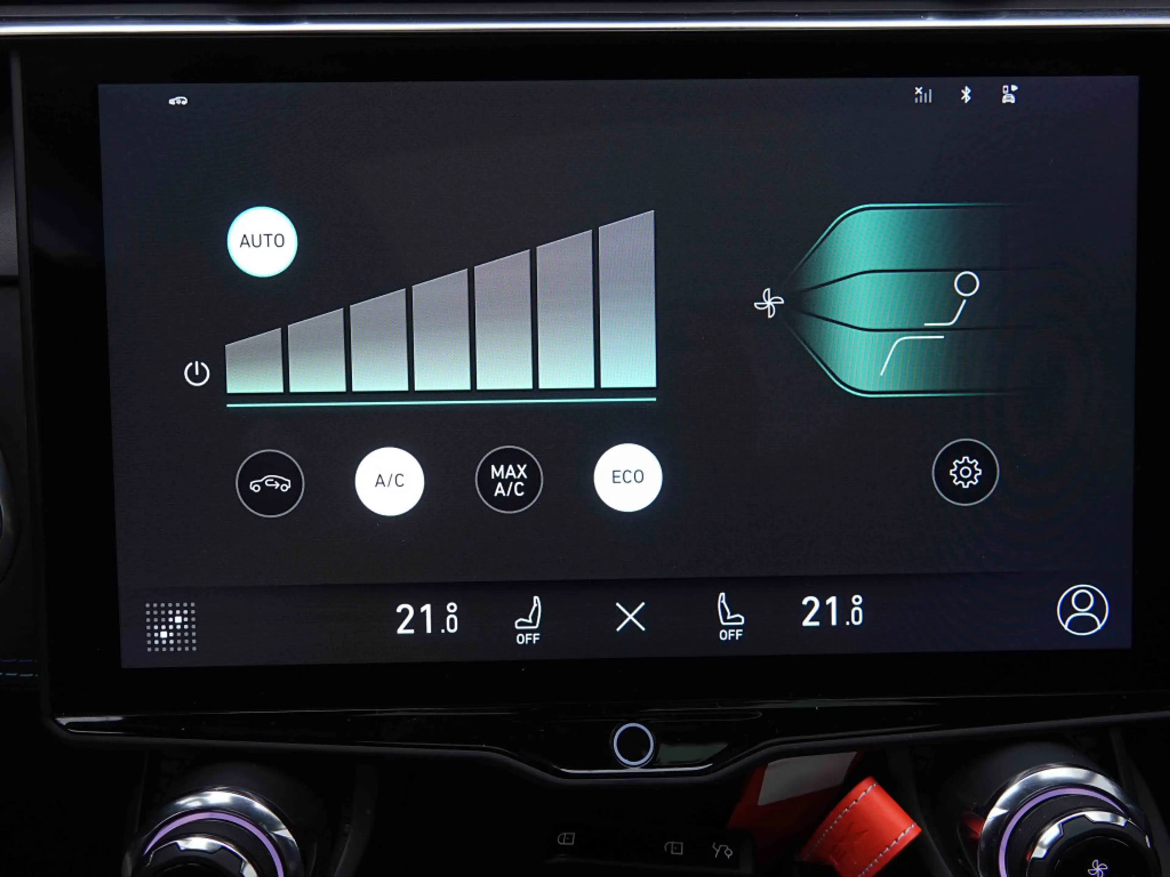Lynk & Co 01 PHEV 262 | 70 KM EV | Pano | GPS | 360Cam | LED | ALU20 — photo 14