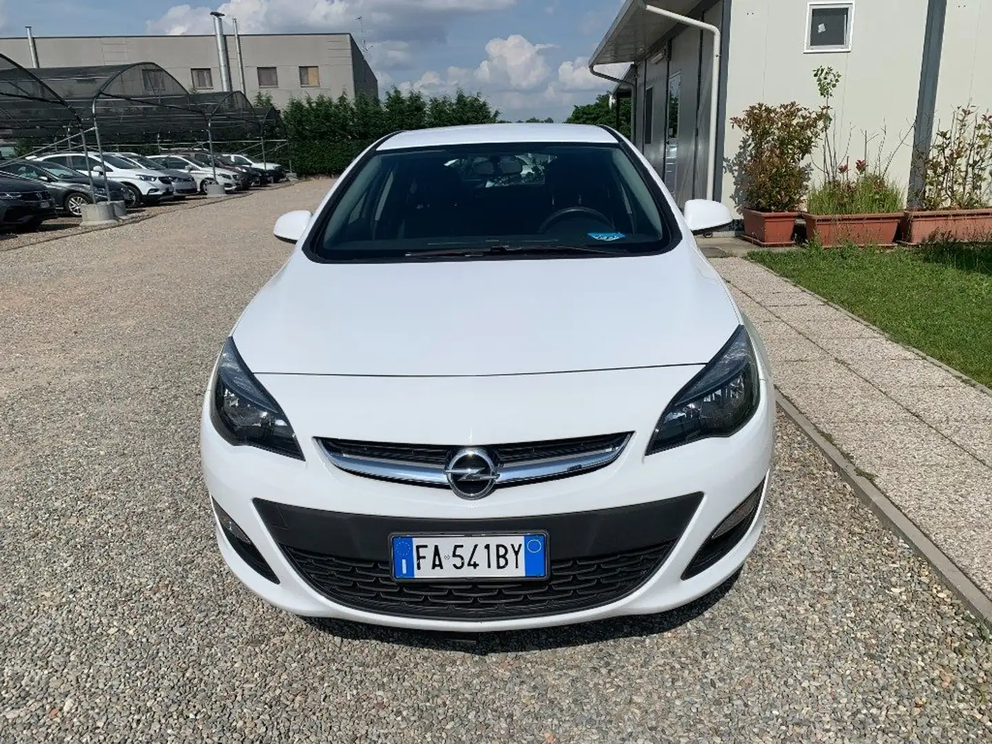 Opel Astra 1.4 100CV 5 porte Cosmo Bianco - 2