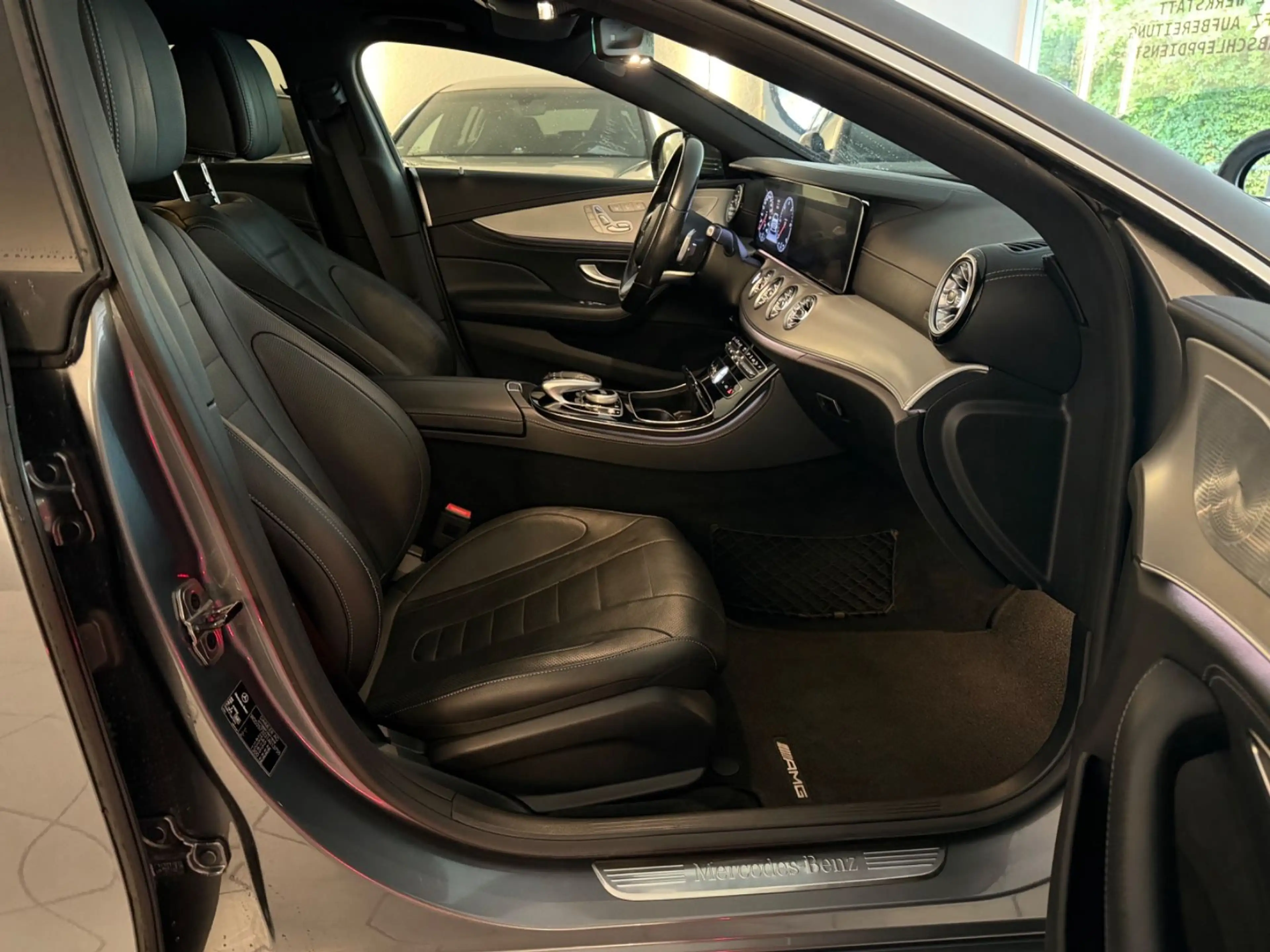 Mercedes-Benz CLS 400 d 4Matic,AMG,Massage,Multibeam,Ambiente — photo 13
