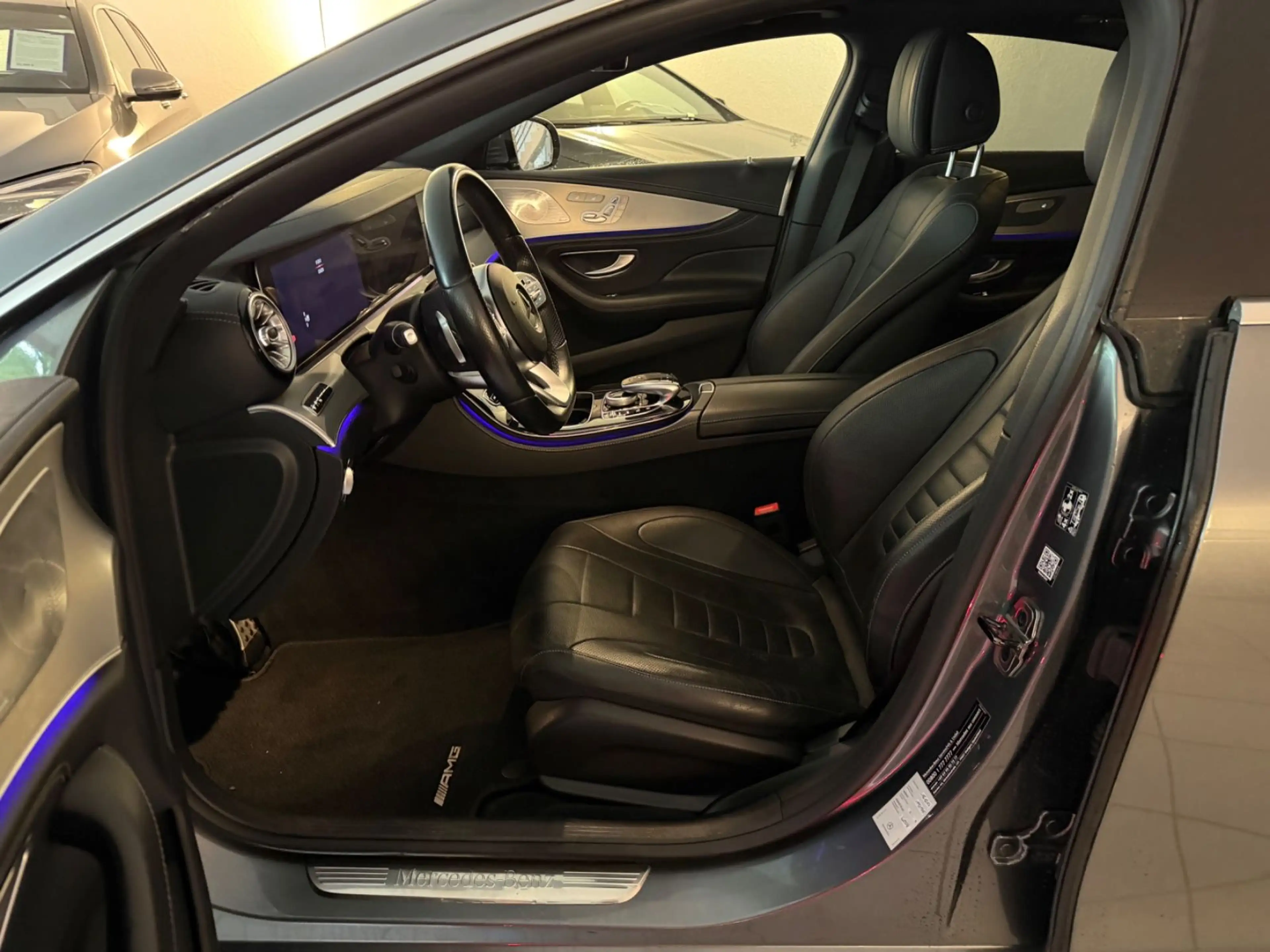 Mercedes-Benz CLS 400 d 4Matic,AMG,Massage,Multibeam,Ambiente — photo 9