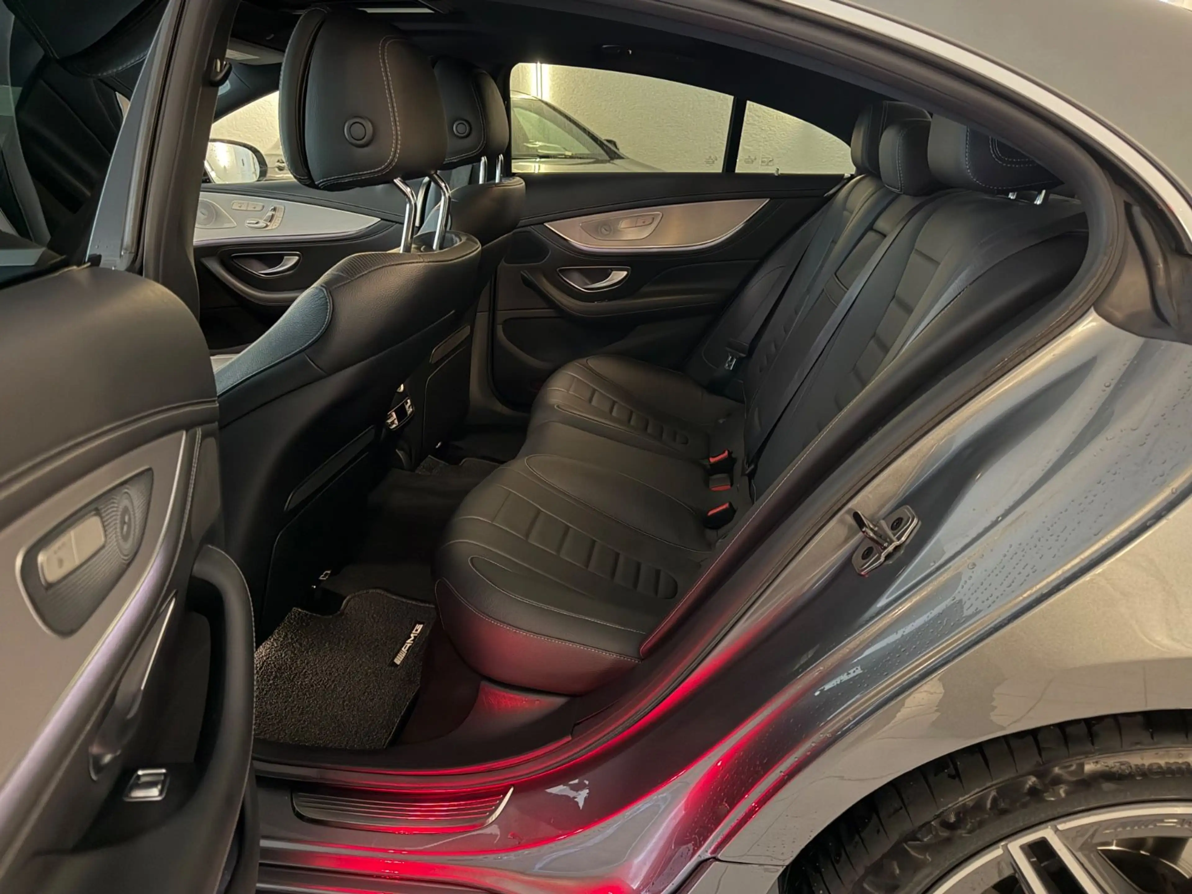 Mercedes-Benz CLS 400 d 4Matic,AMG,Massage,Multibeam,Ambiente — photo 14
