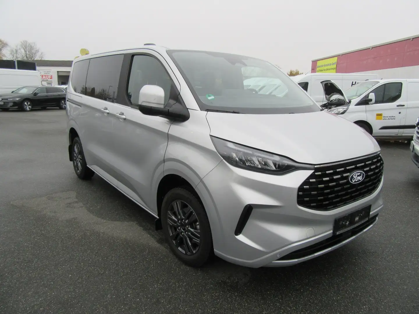 Ford Tourneo Custom 320 L1 Tourneo Titanium FWD Automatik Silber - 1