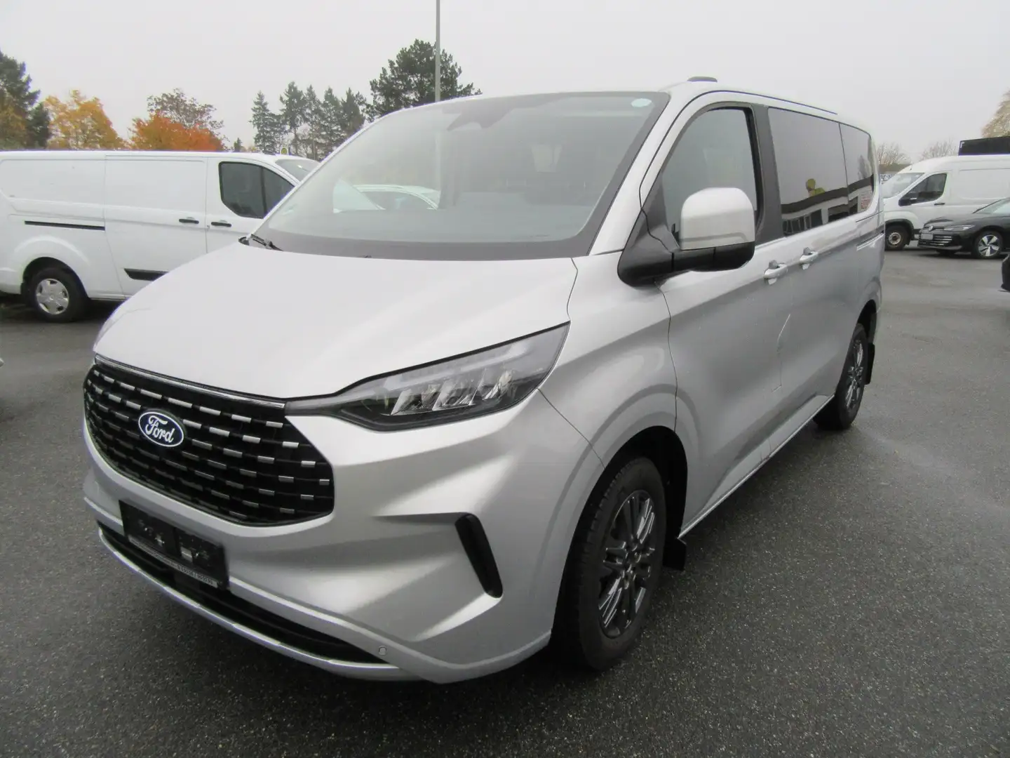 Ford Tourneo Custom 320 L1 Tourneo Titanium FWD Automatik Silber - 2