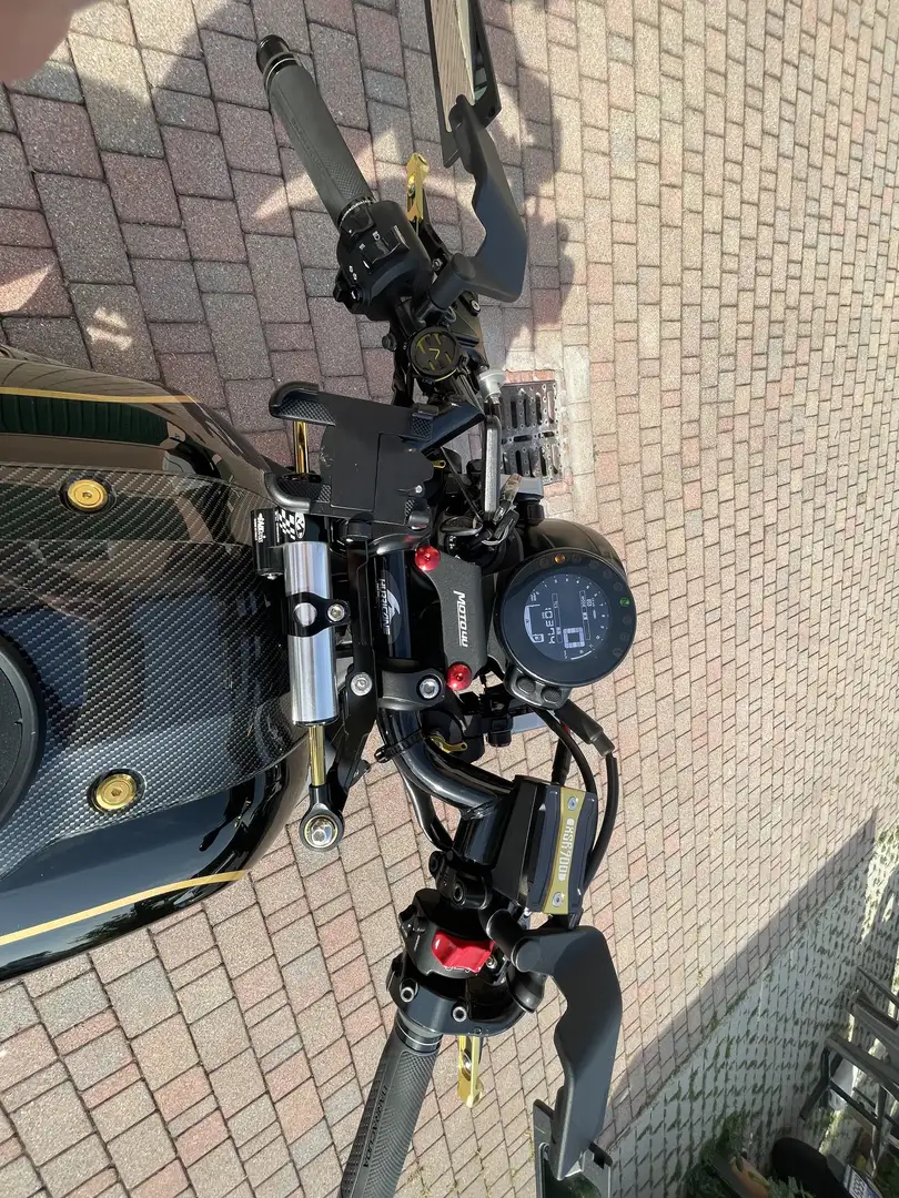 Yamaha XSR 900 - 1
