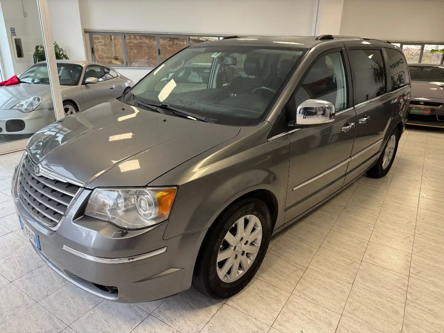 Chrysler Grand Voyager LIMITED 2.8 Diesel 8 posti Unico Proprietario Perf Grigio - 2