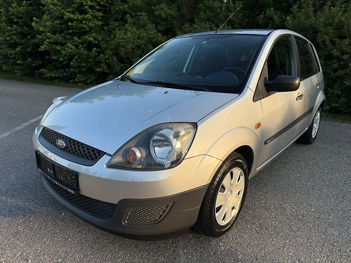 Ford Fiesta Ecosport 1,3 8V *Erstbesitz*Pickerl 03.2026 + 4... Silber - 1