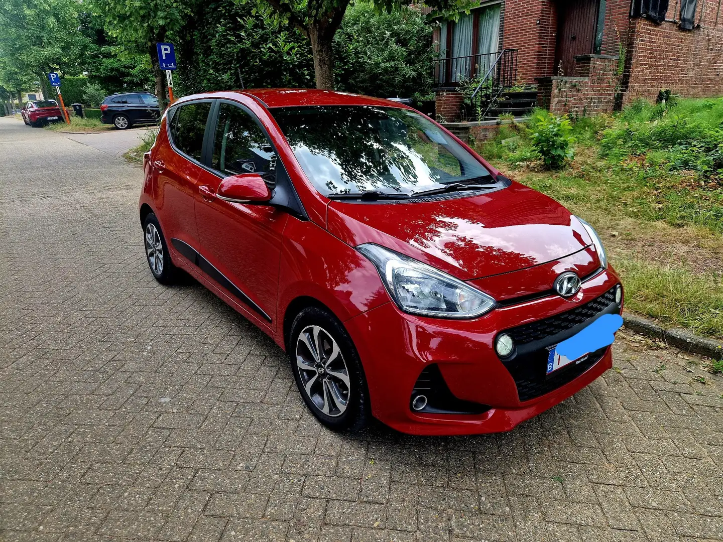 Hyundai i10 1.0i Sky - 1