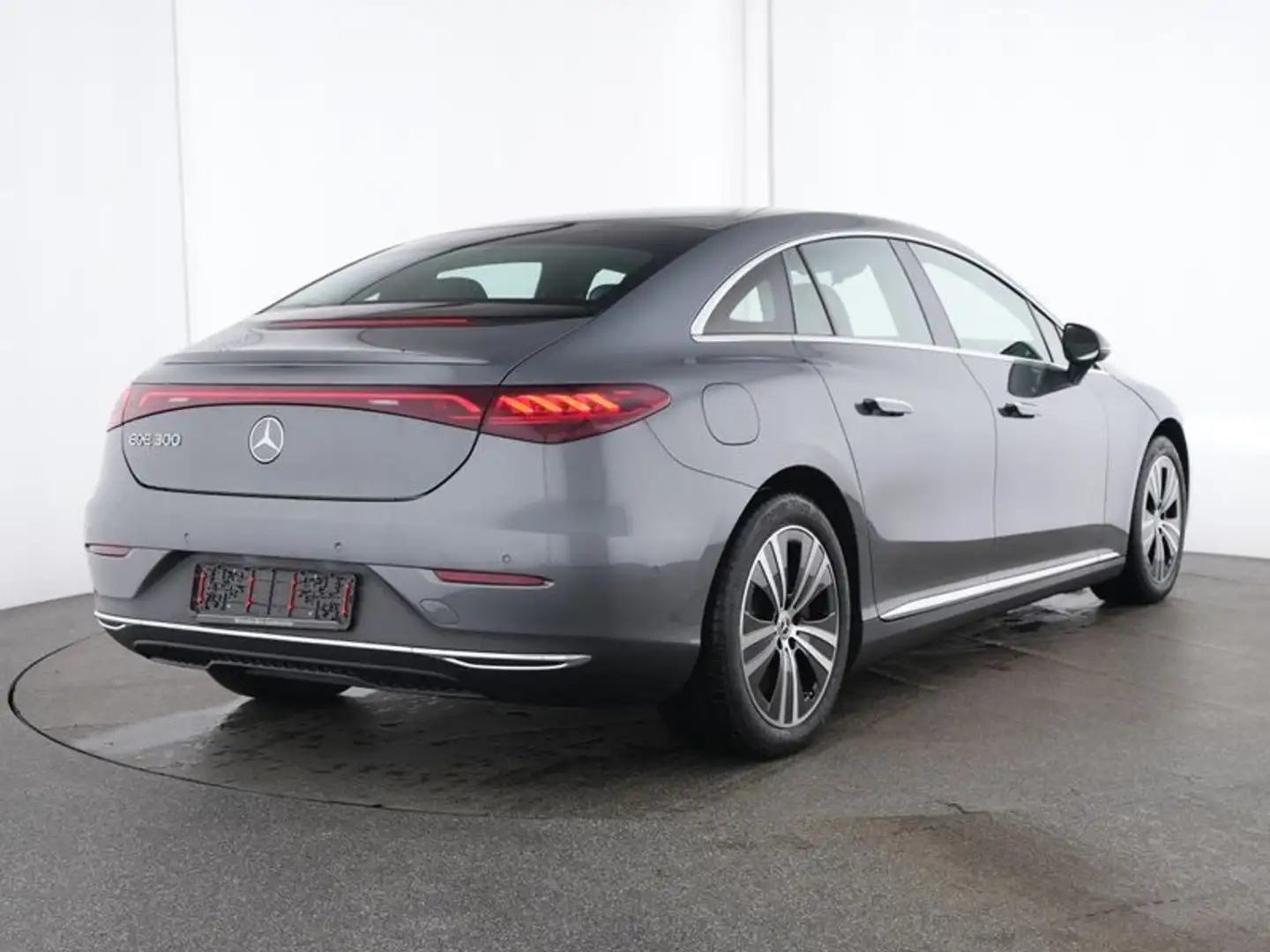 Mercedes-Benz EQE 300 Electric Art Advanced Plus + ServiceCare Grau - 2