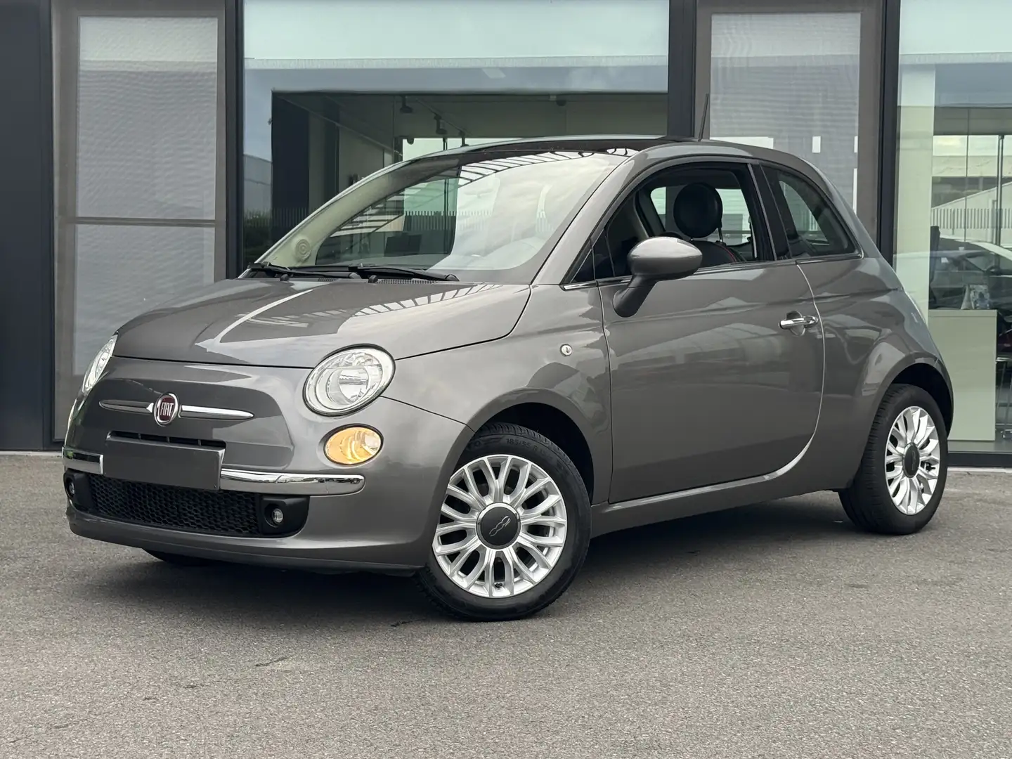 Fiat 500 1.2i Lounge - 70 PK | AIRCO + ALU + PANO + PDC | Grijs - 1