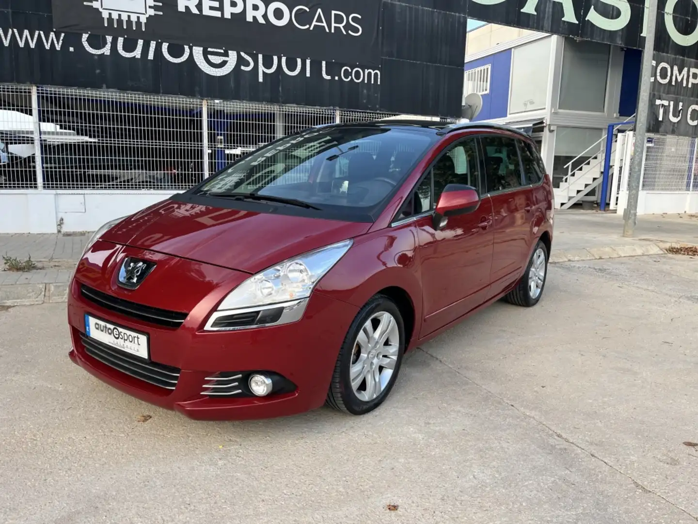 Peugeot 5008 1.6HDI Sport Pack 112 Mauve - 1