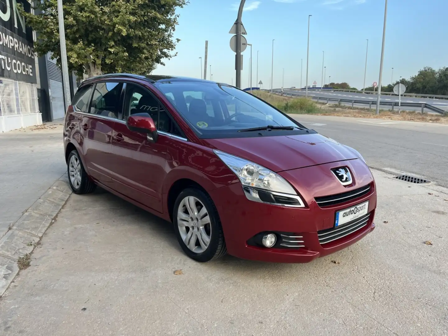 Peugeot 5008 1.6HDI Sport Pack 112 Mauve - 2