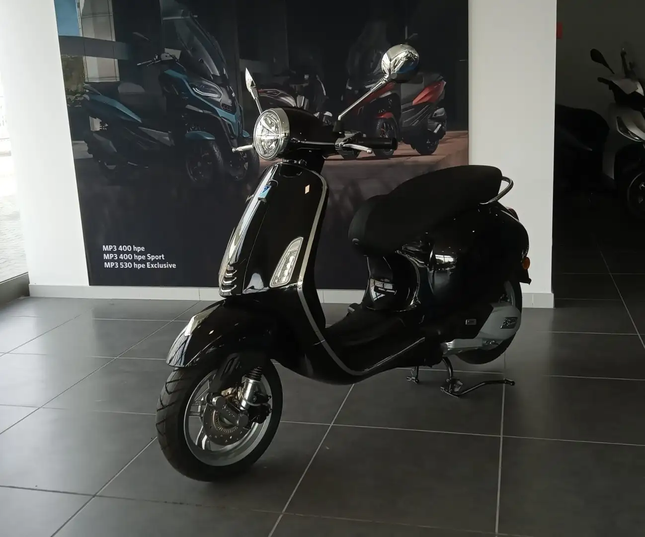 Vespa Primavera 125 "i-get" EURO 5 +- NUOVO IN PRONTA CONSEGNA! Nero - 1