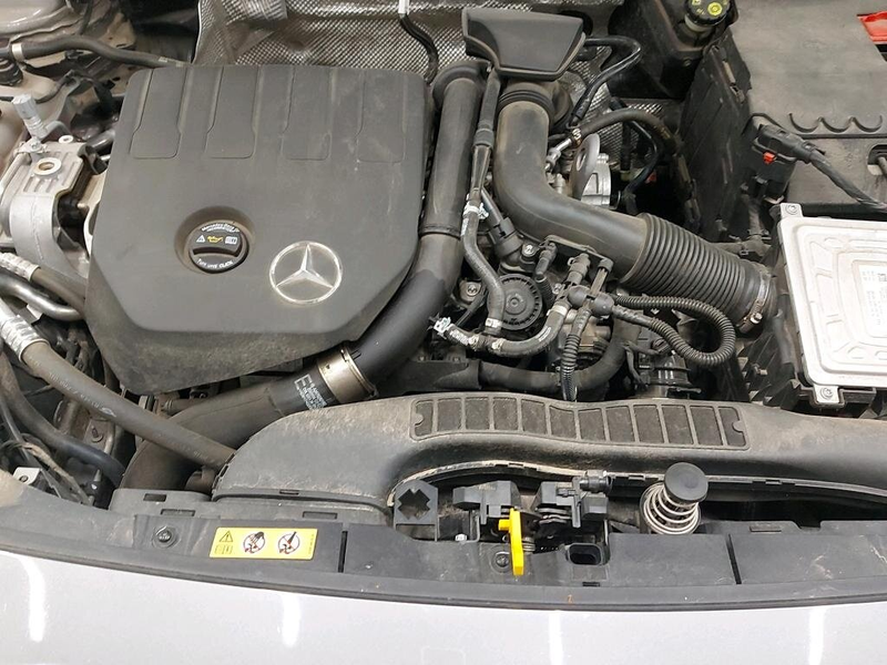 Mercedes-Benz CLA 180 136PK - ZETELVERWARMING - NAVI — photo 8
