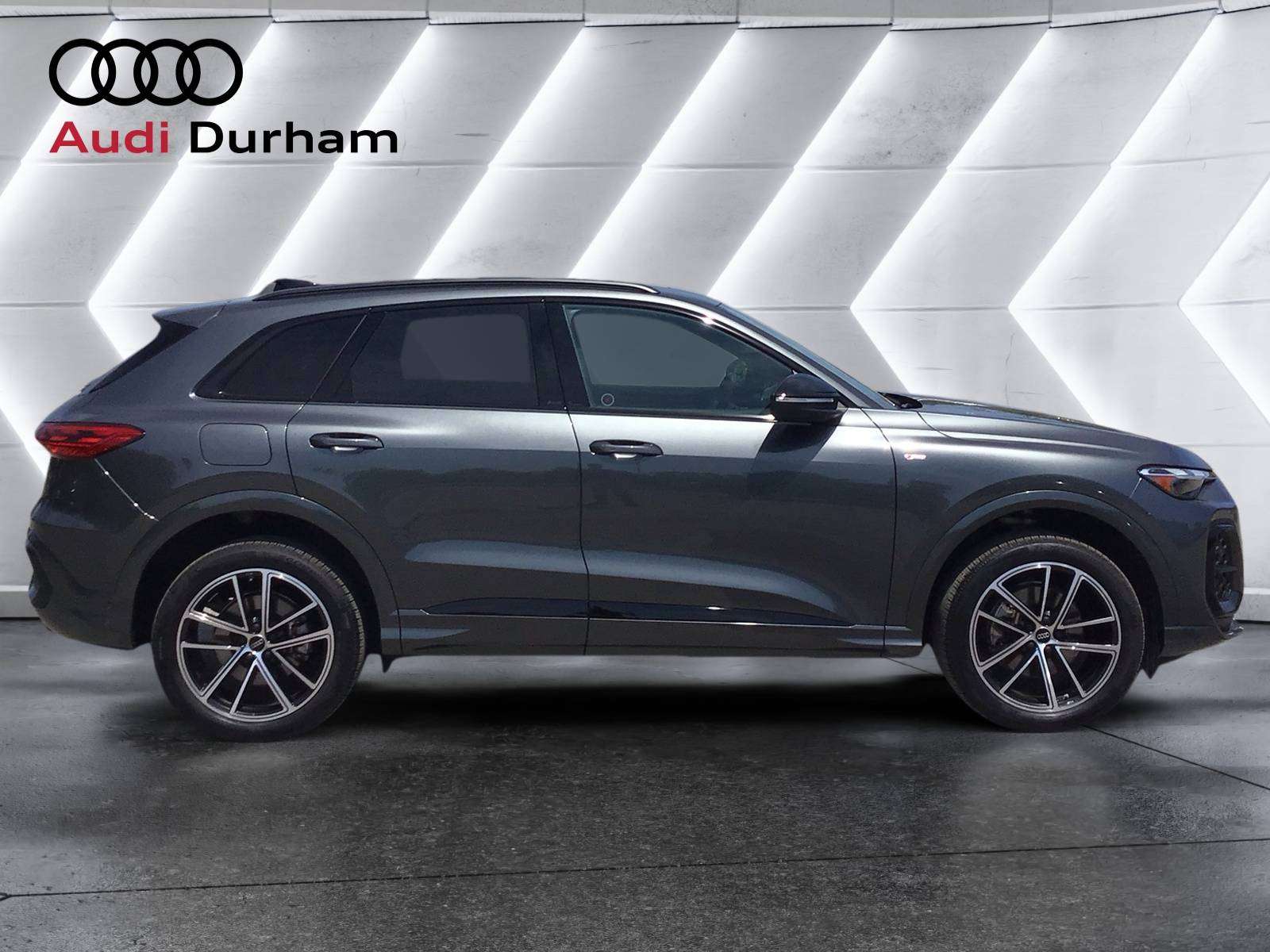 2025 Audi Q5 2.0T quattro + S-Line Blk Pkg | Pano Sunroof — снимка 1