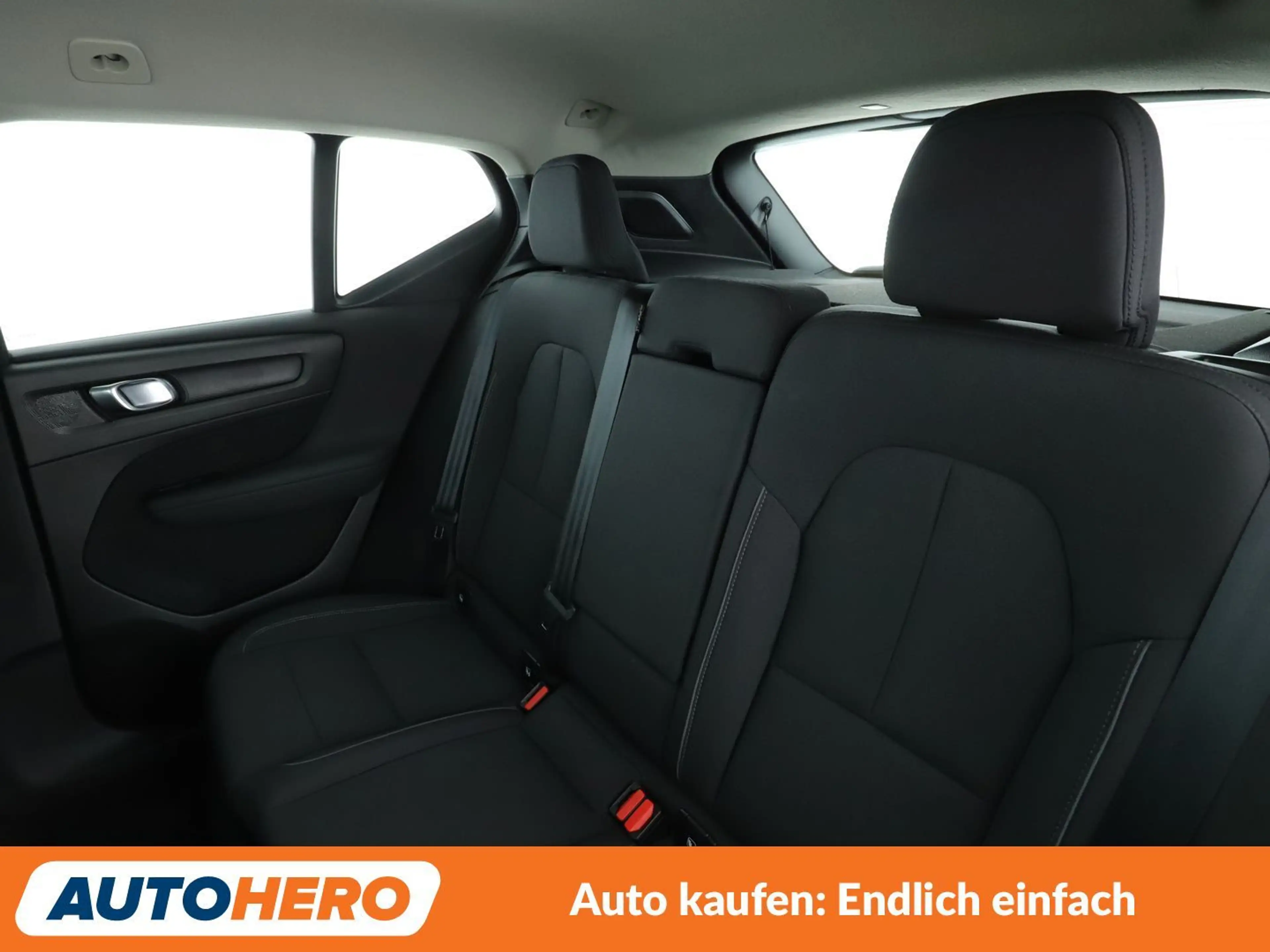 Volvo XC40 1.5 T2 Momentum Pro 2WD*NAVI*TEMPO*PDC*SHZ* — photo 14