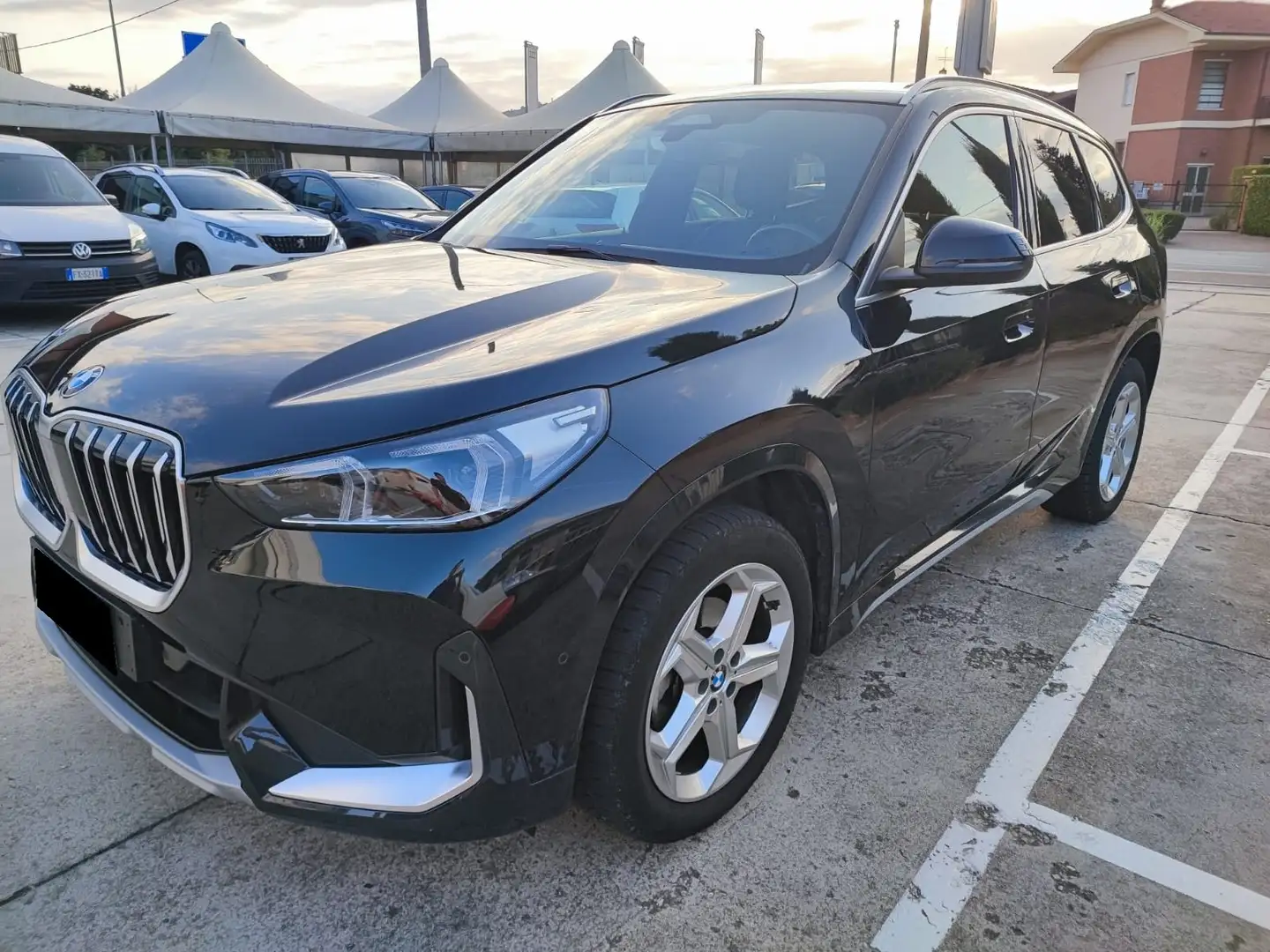 BMW X1 X1 U11 sdrive18d auto Zwart - 1