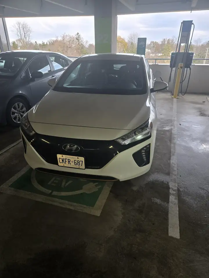 Hyundai IONIQ photo Hyundai IONIQ