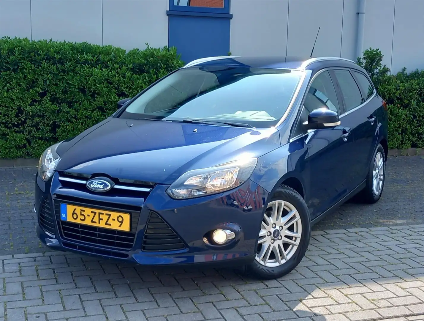 Ford Focus 1.0 EcoBoost 125pk Titanium Blau - 1