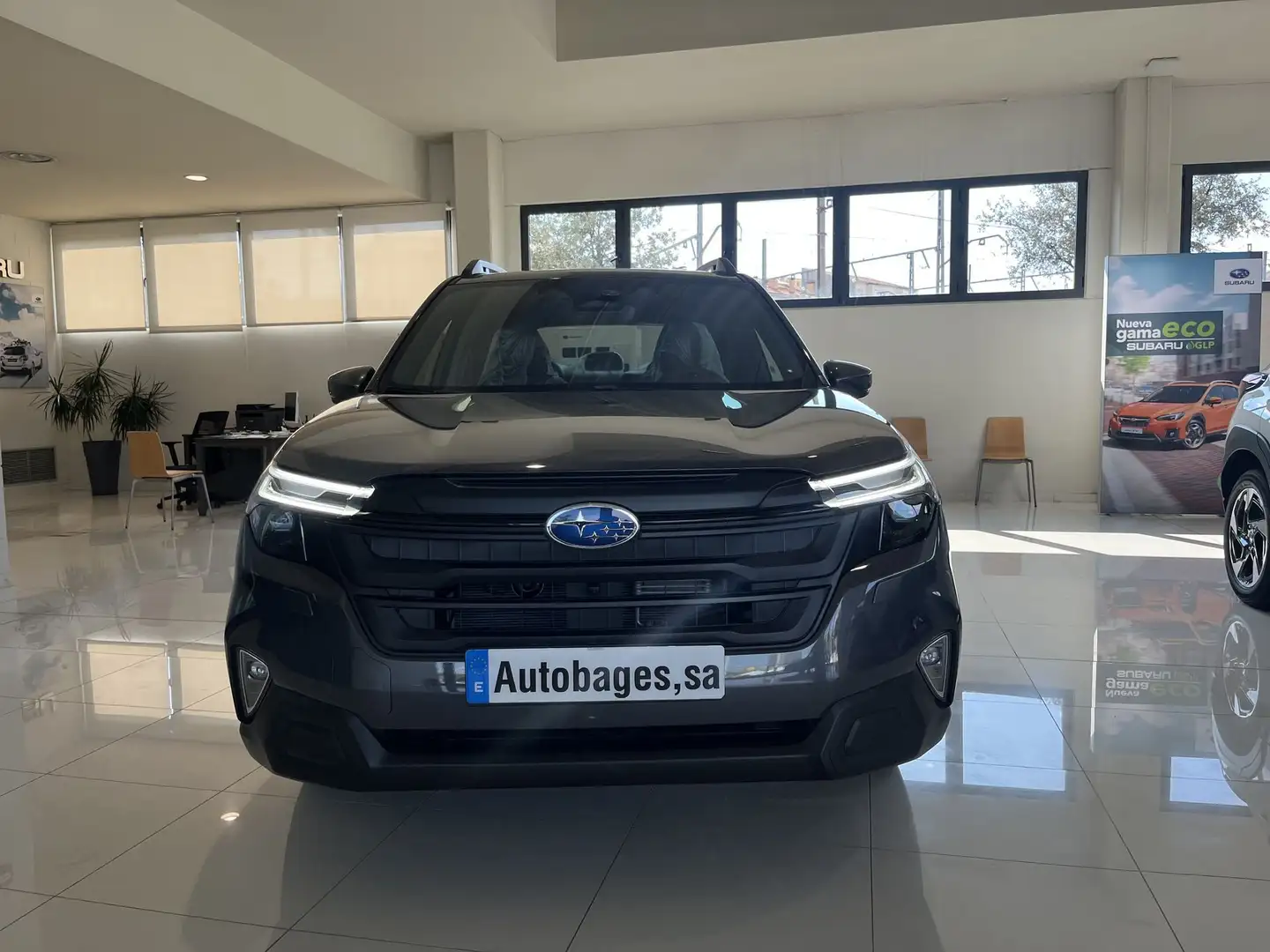 Subaru Forester 2.0i Hybrid Field Gris - 2