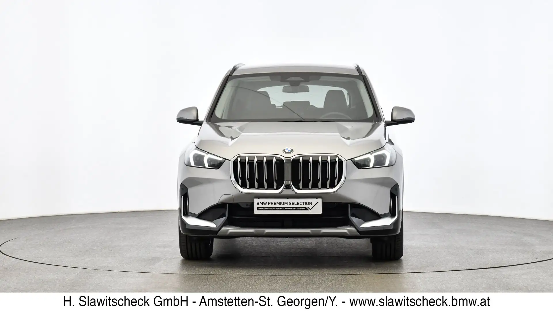 BMW X1 xDrive20d U11 Silber - 2