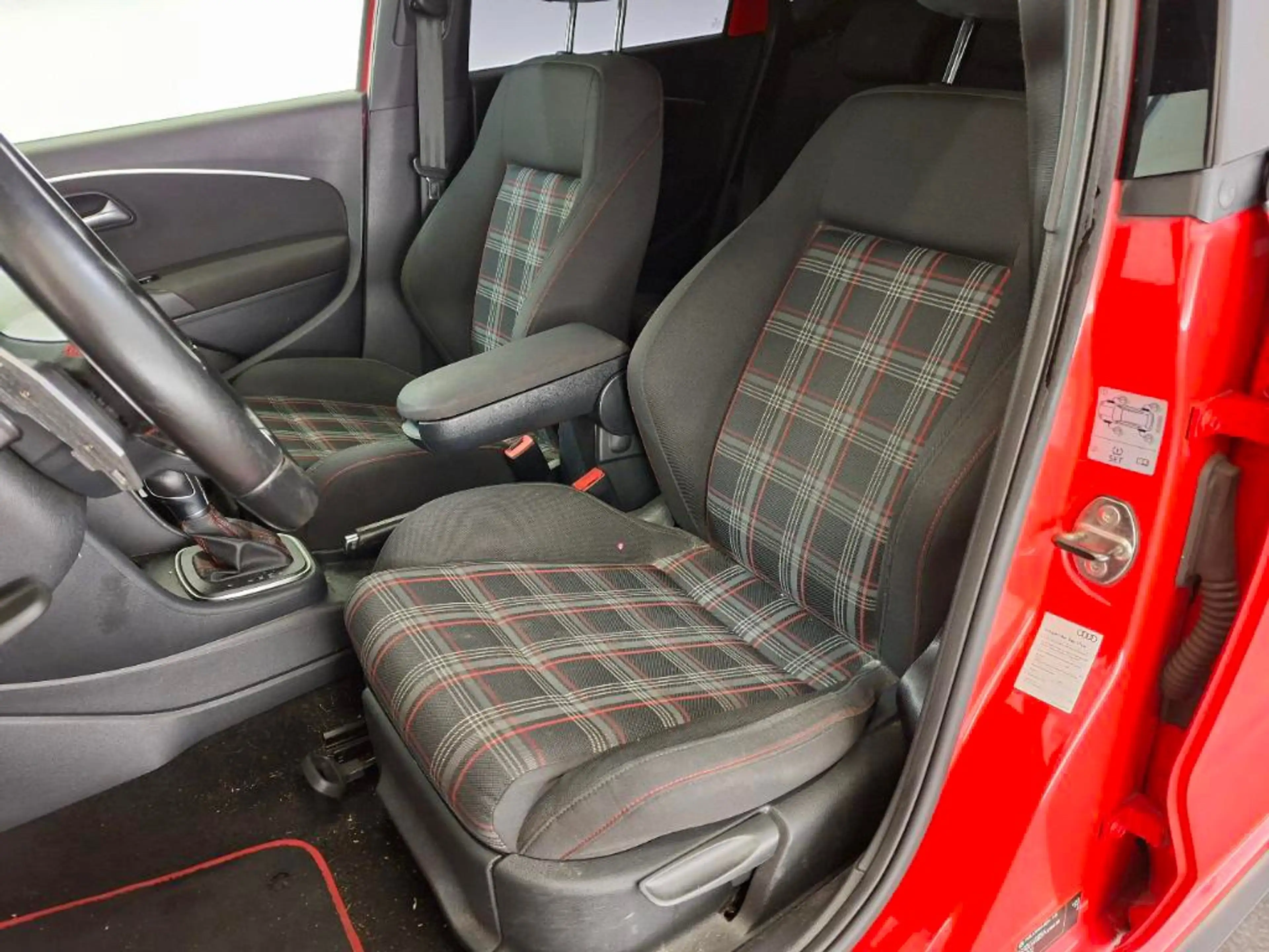 Volkswagen Polo GTI 1.8 TSI AUTOMAAT/ PANO — photo 15