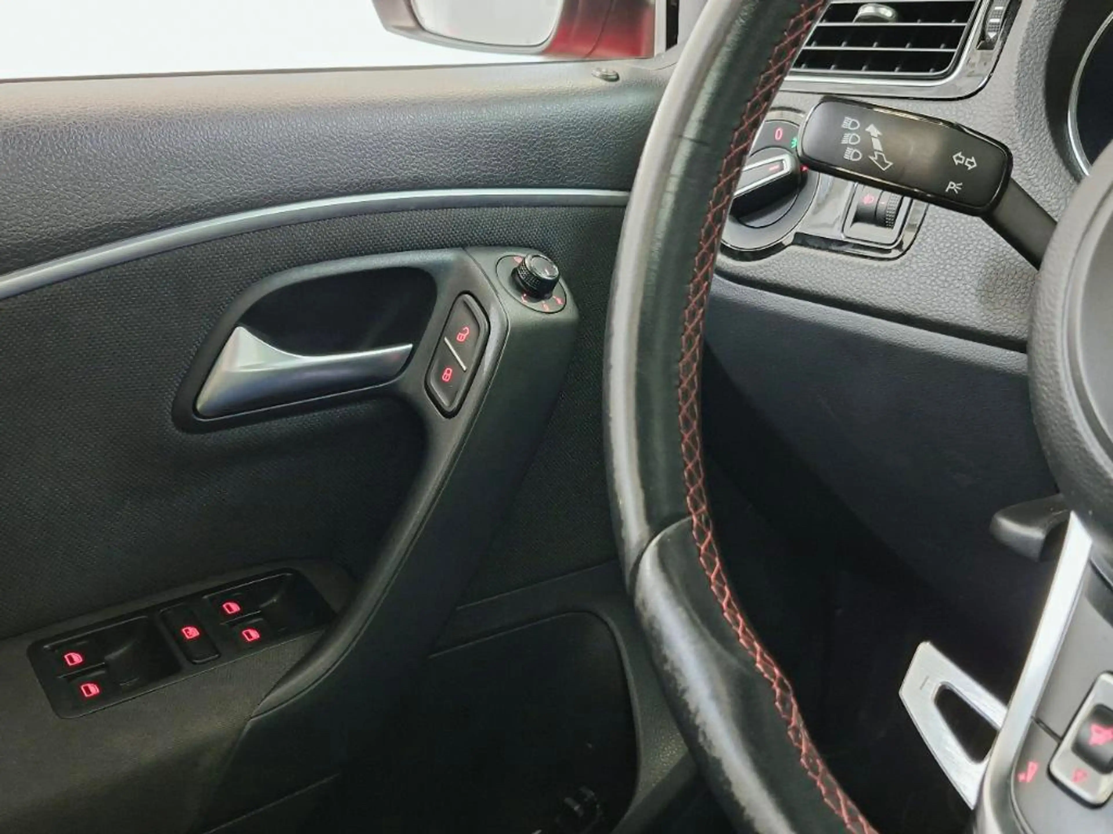 Volkswagen Polo GTI 1.8 TSI AUTOMAAT/ PANO — photo 12
