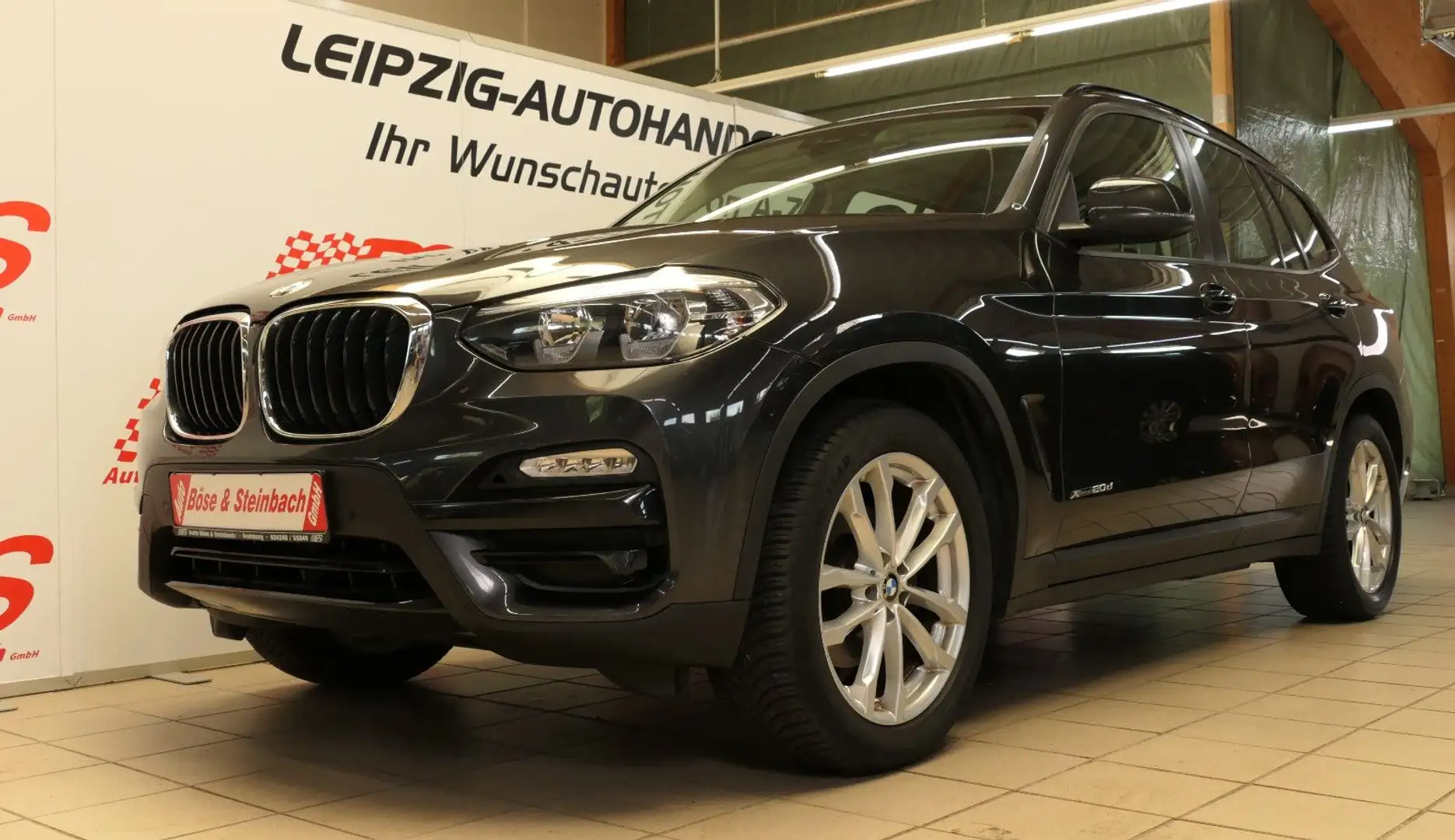 BMW X3 xDrive 20 d Advantage*LED*NAVI*AHK*SHZ*PDC* Grau - 1