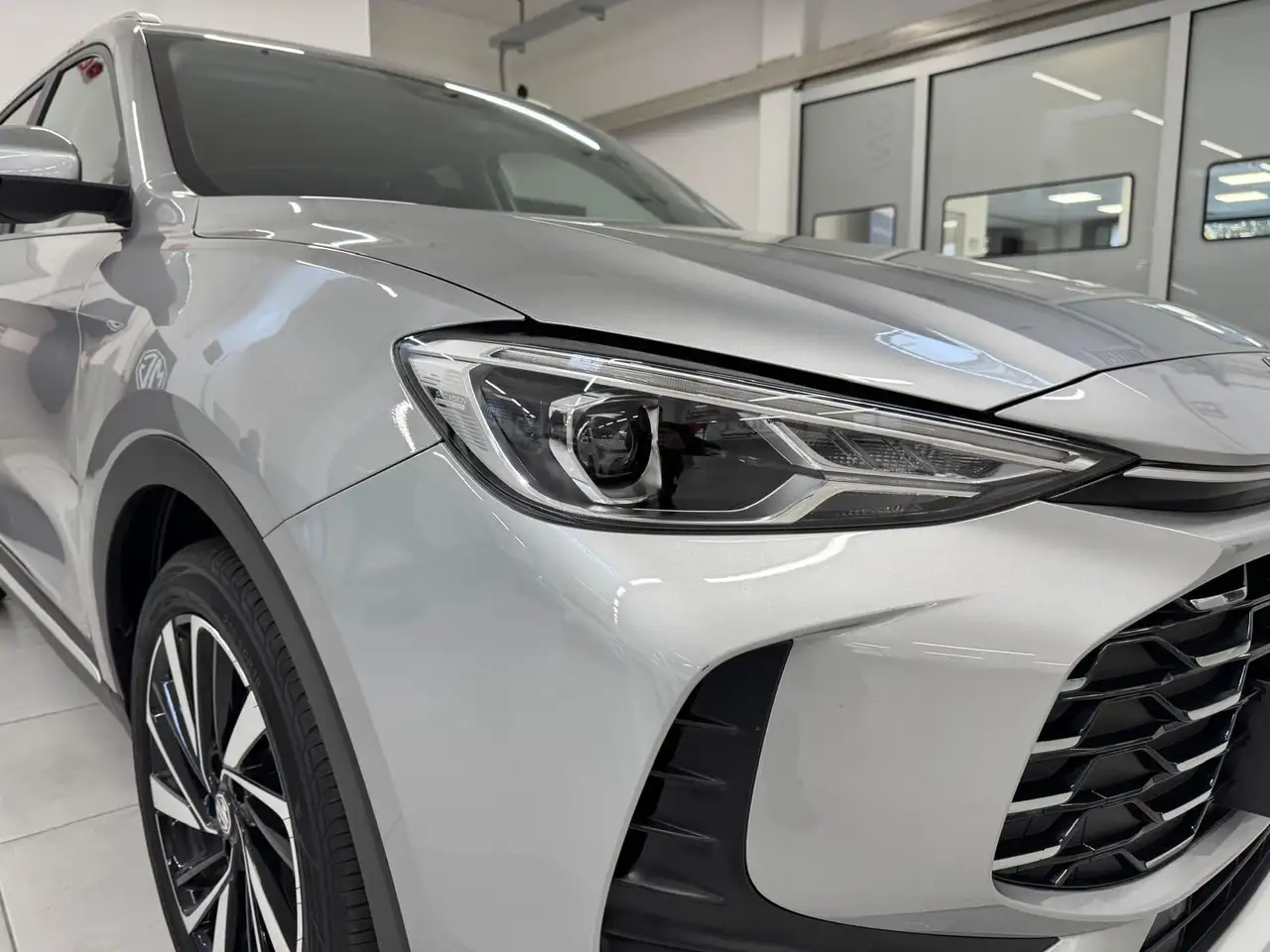 MG ZS 1.5 HYBRID+ LUXURY, миниатюра 4