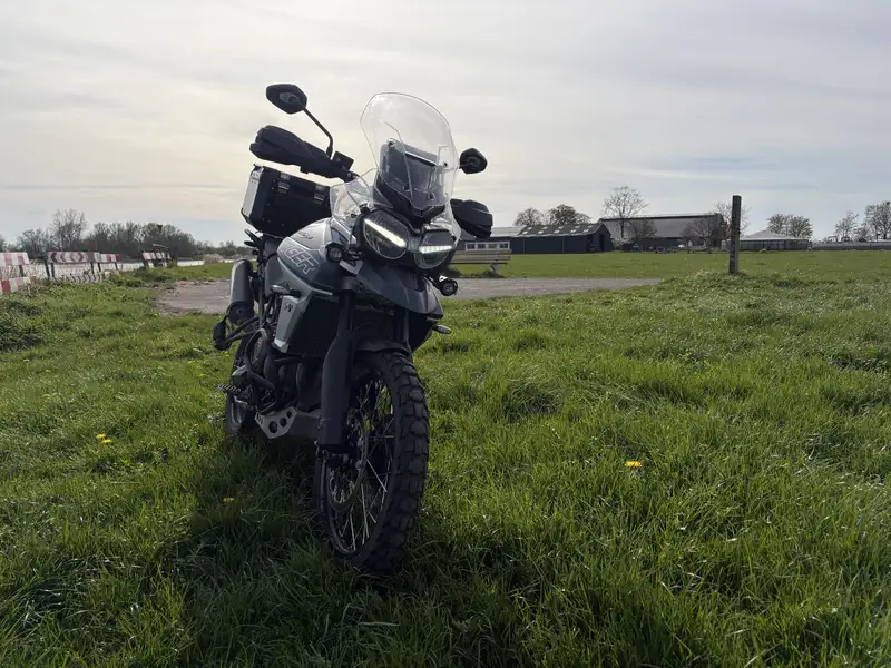Triumph Tiger 800 - foto 3