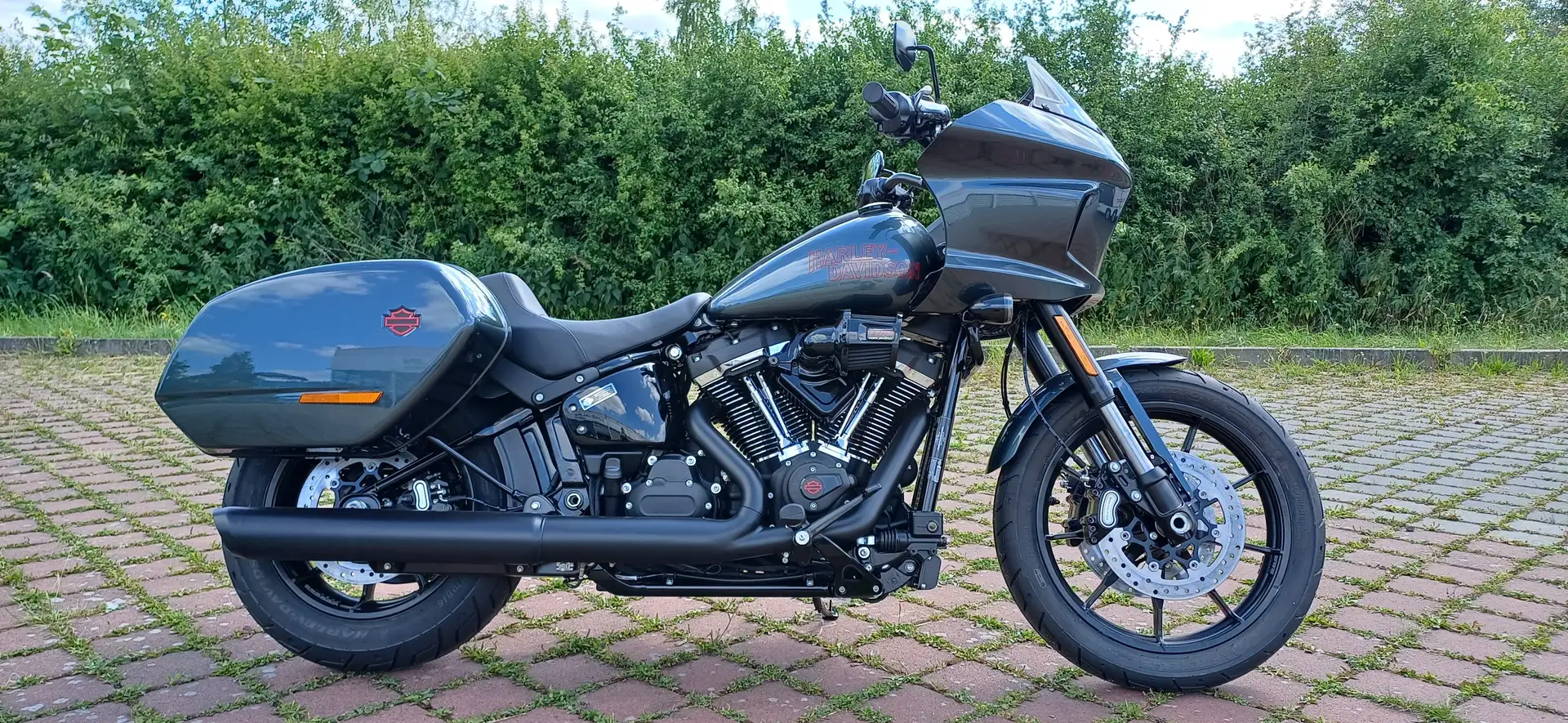 Harley-Davidson Lowrider ST FXLRST 2025 NEU Grigio - 1