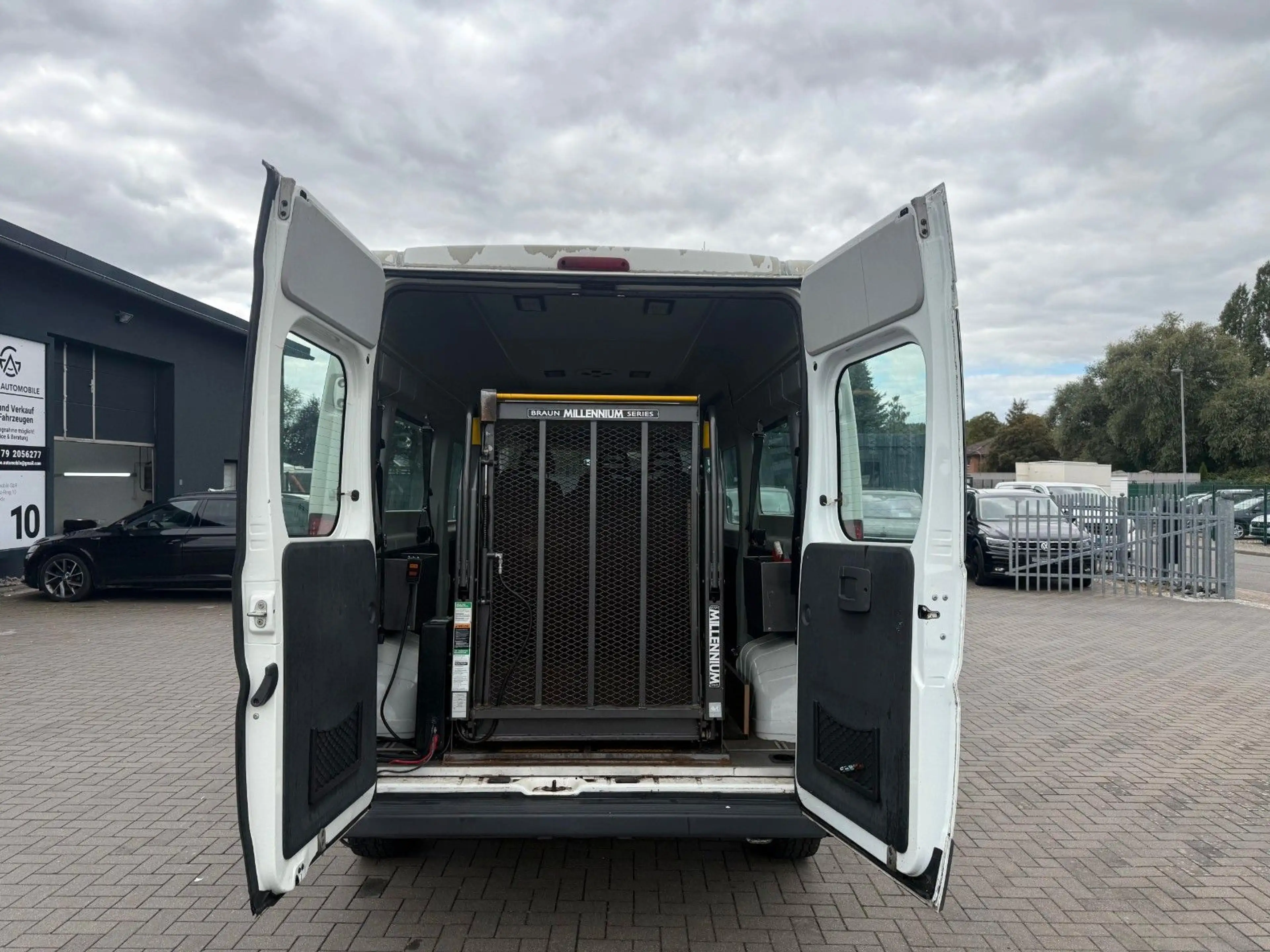 Fiat Ducato 250L  Shuttle 88Kw *Standheizung*6SITZER* — photo 11