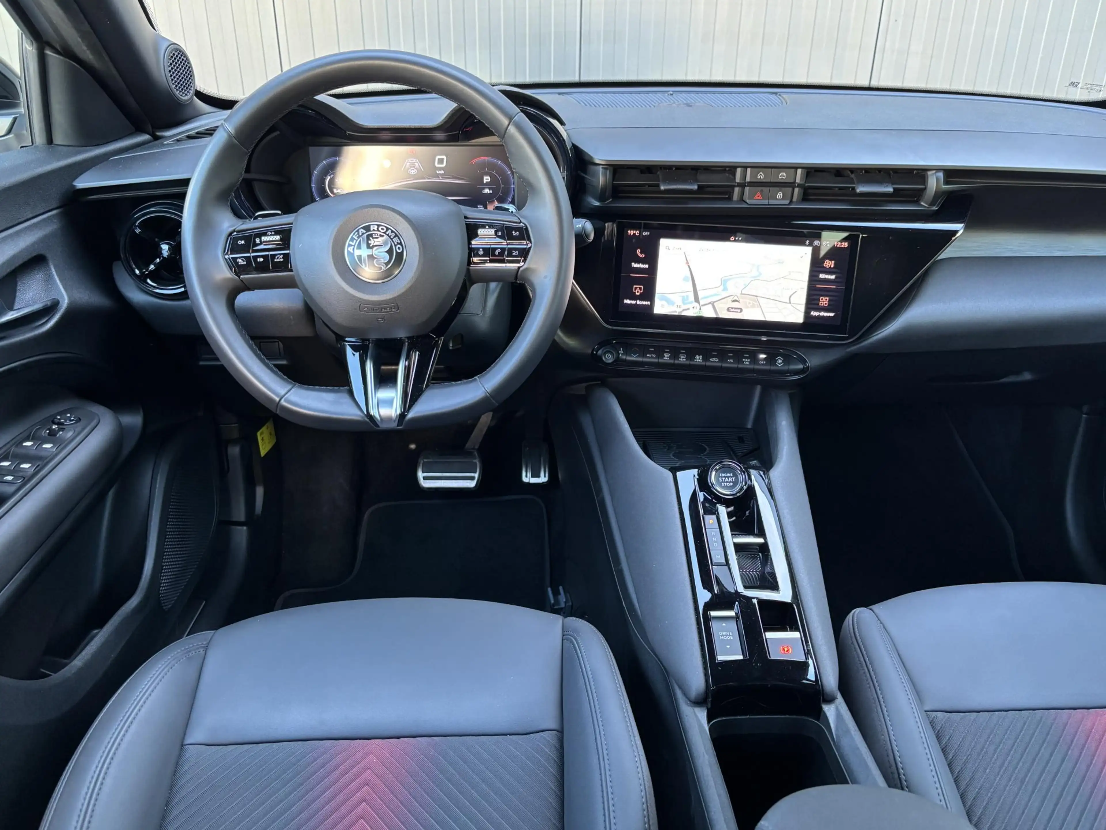 Alfa Romeo Junior 1.2 Turbo Hybrid Ibrida Speciale Automaat | Naviga — photo 13