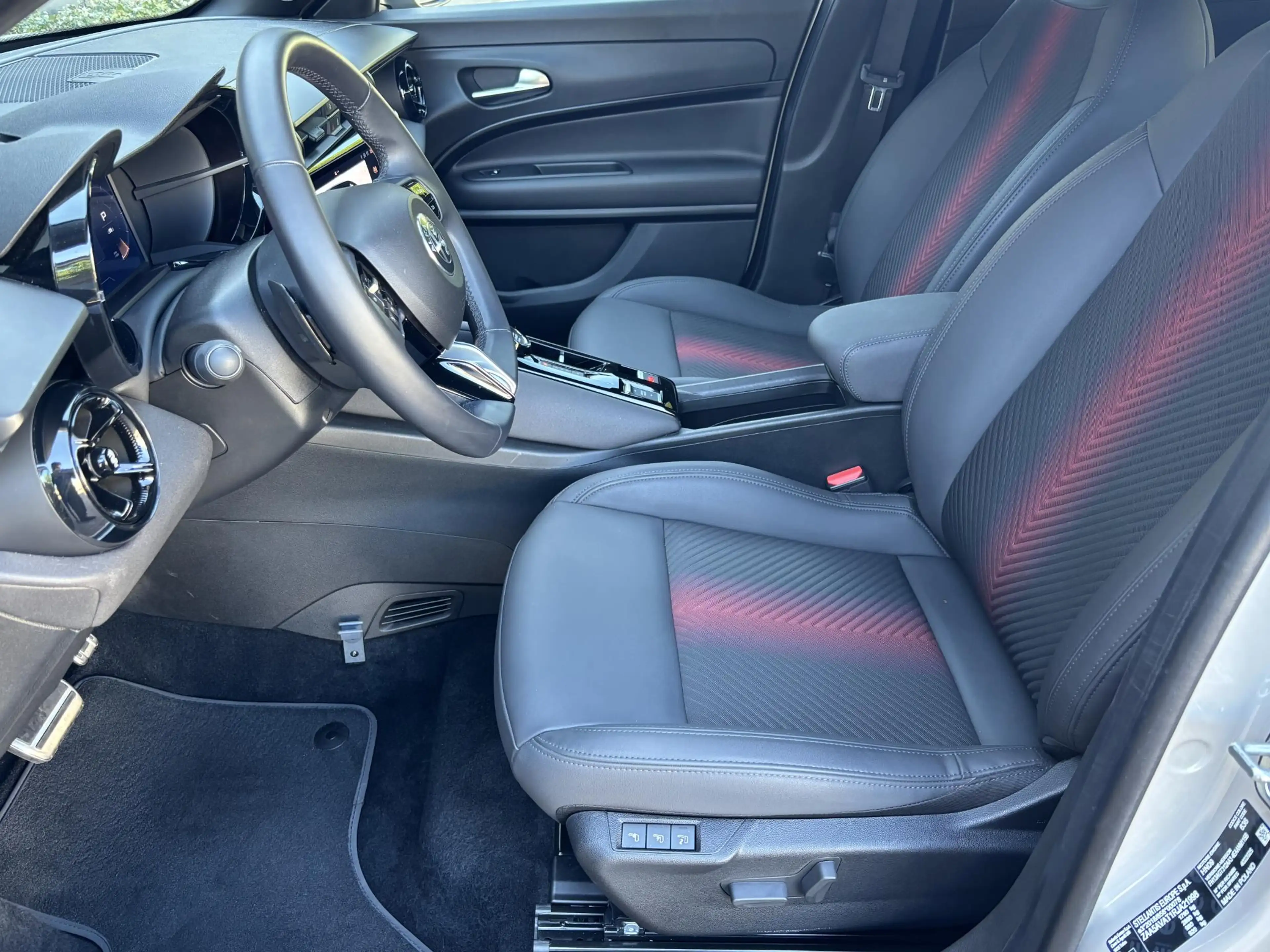 Alfa Romeo Junior 1.2 Turbo Hybrid Ibrida Speciale Automaat | Naviga — photo 10