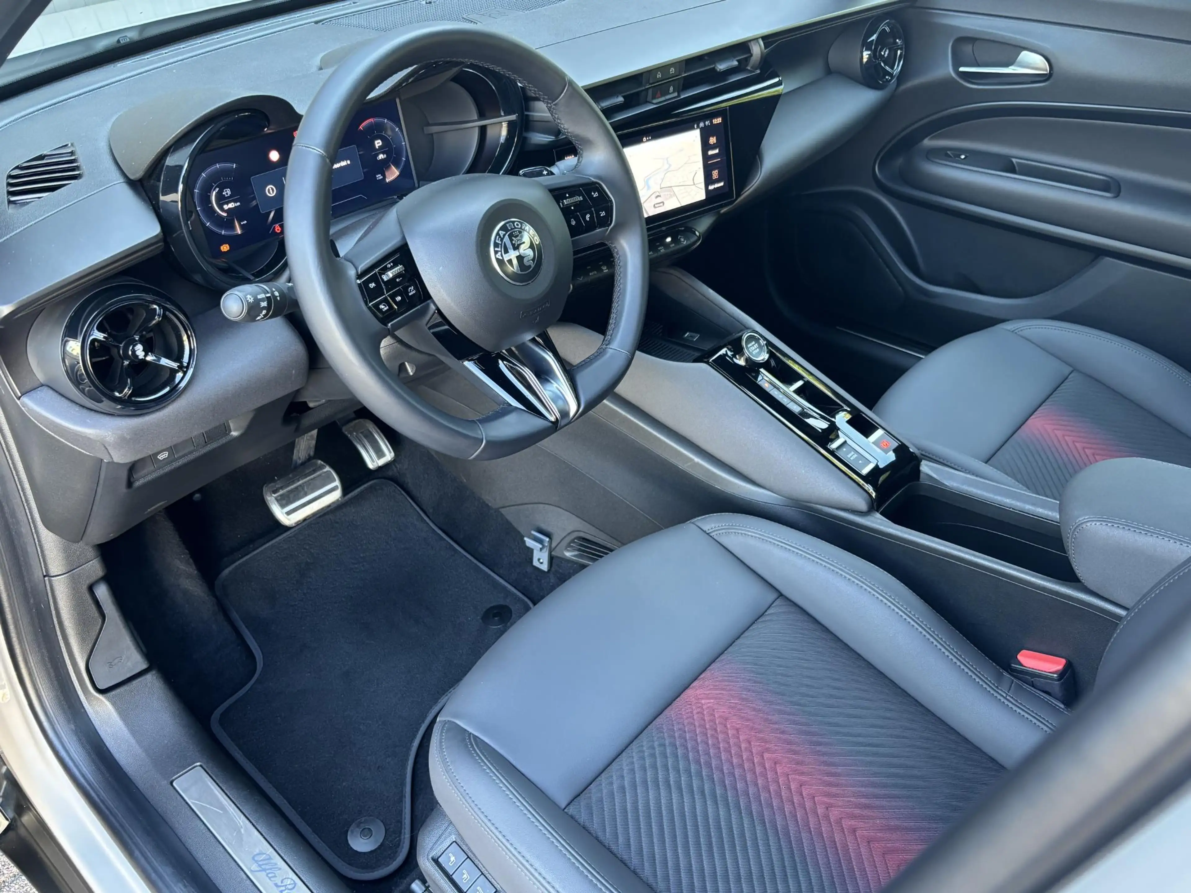 Alfa Romeo Junior 1.2 Turbo Hybrid Ibrida Speciale Automaat | Naviga — photo 9