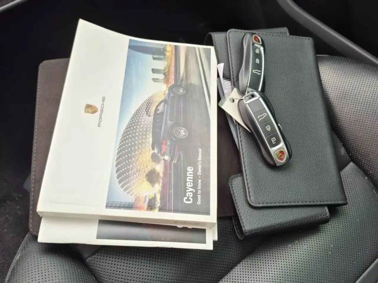 Porsche Cayenne снимка Porsche Cayenne