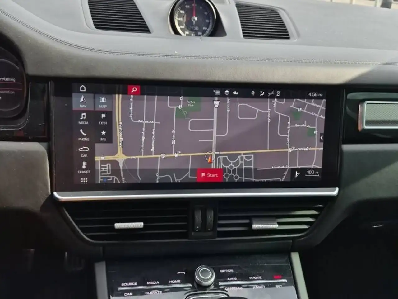Porsche Cayenne снимка Porsche Cayenne