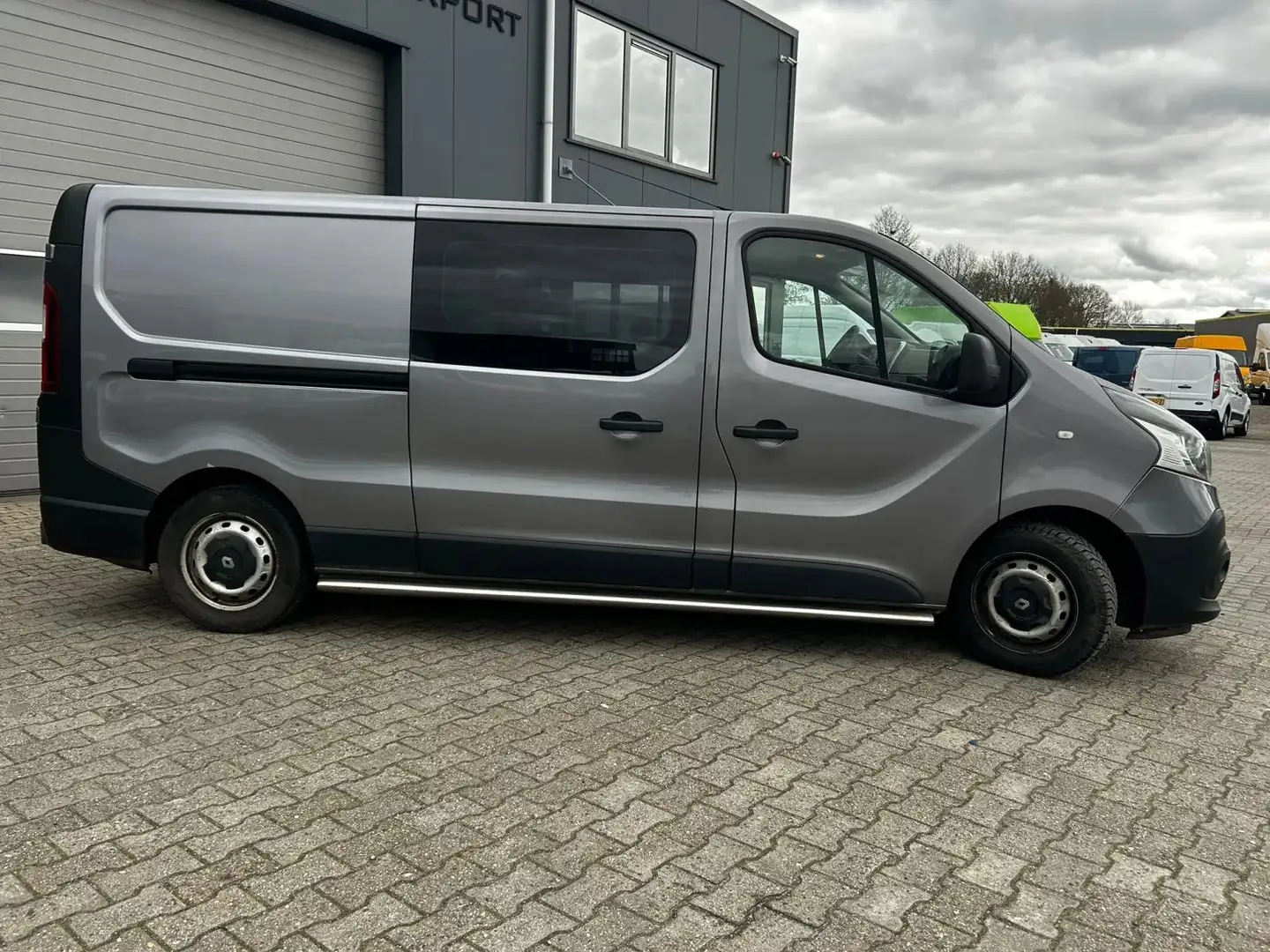 Renault Trafic DOKA 6 PERS LONG Grau - 2