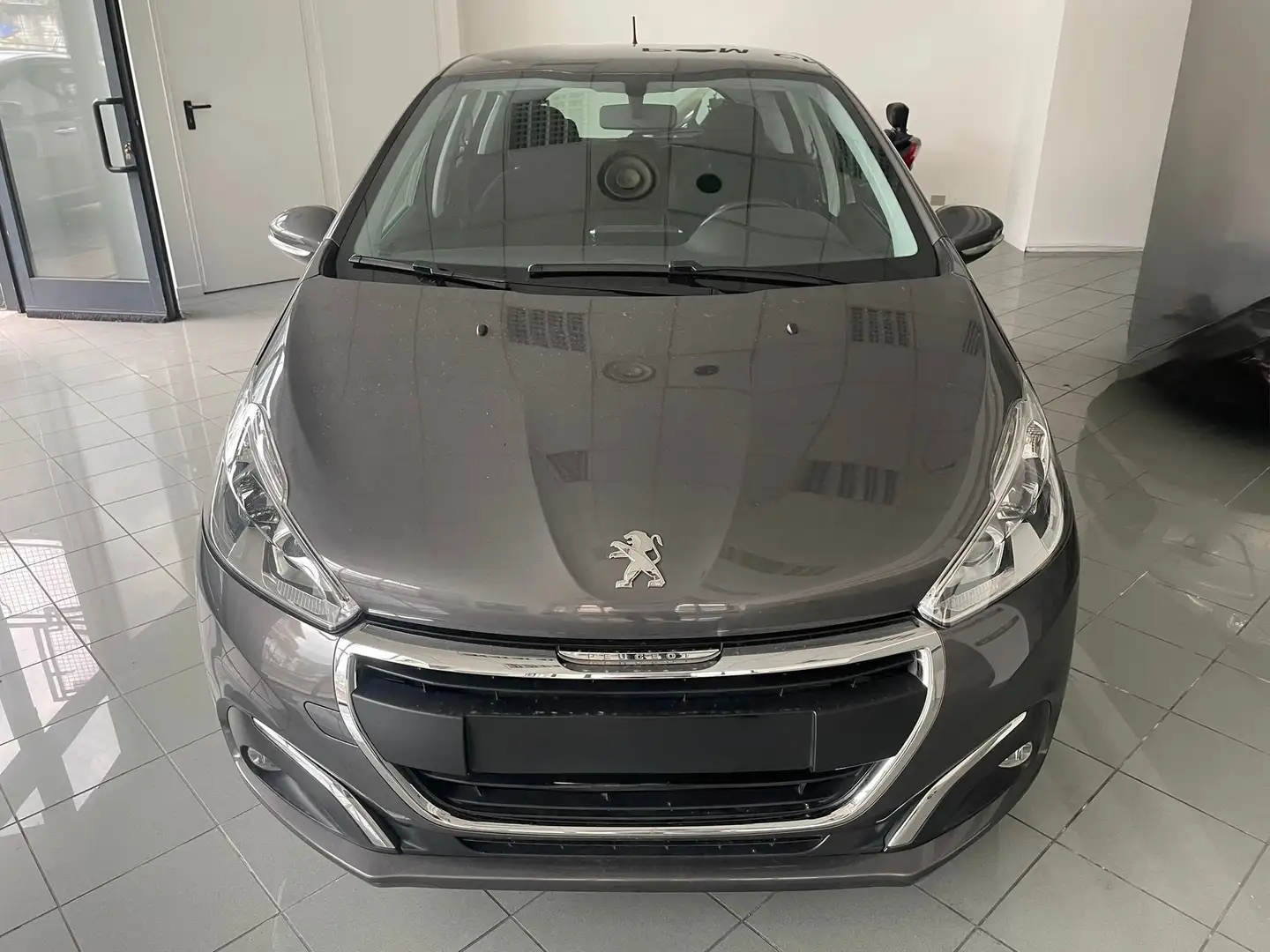 Peugeot 208 208 I 2015 5p 1.2 puretech Allure gpl 82cv Grijs - 2