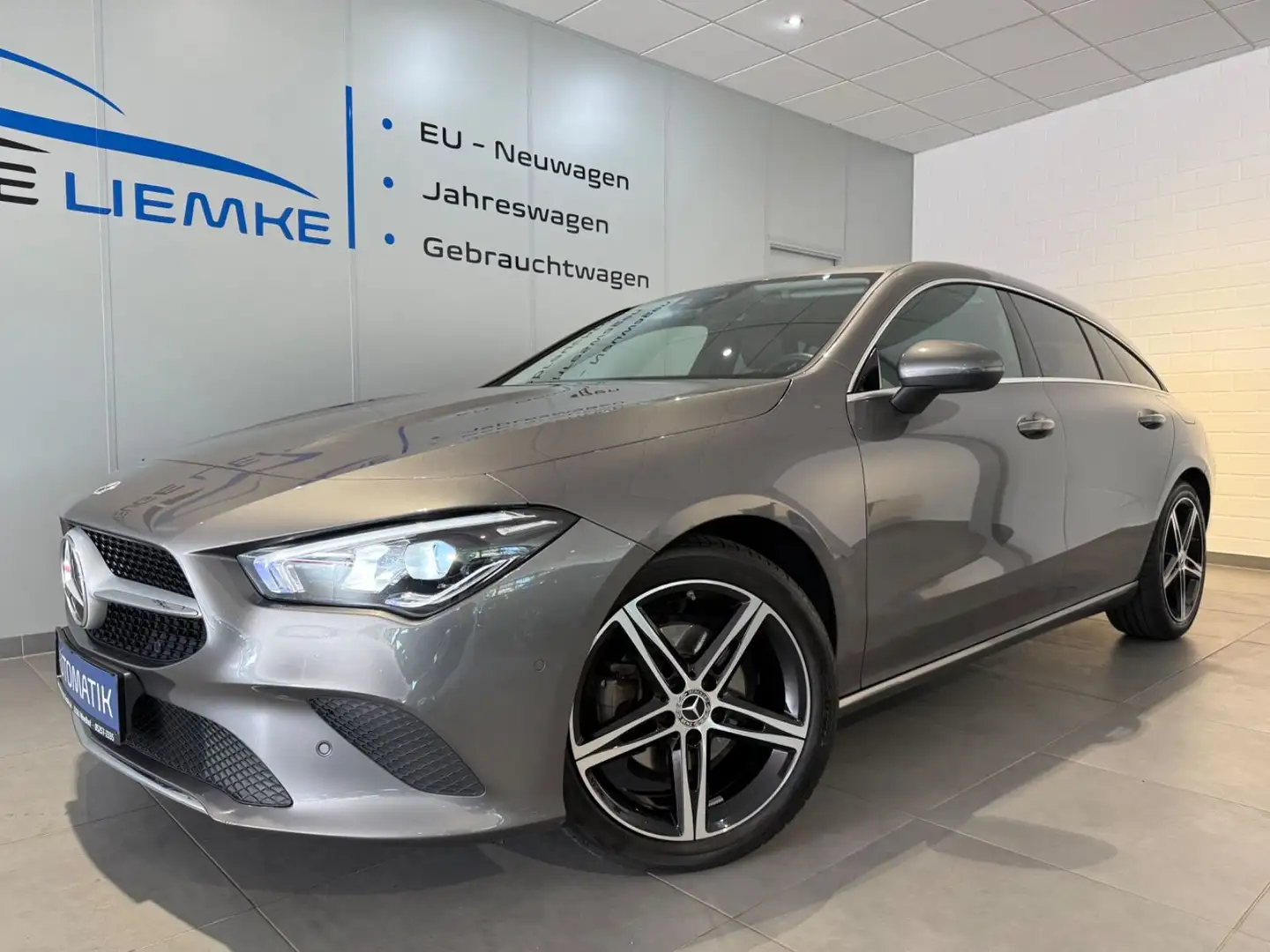 Mercedes-Benz CLA 180 +Kamera+MBUX+SHZ+Alu+DAB Grau - 1