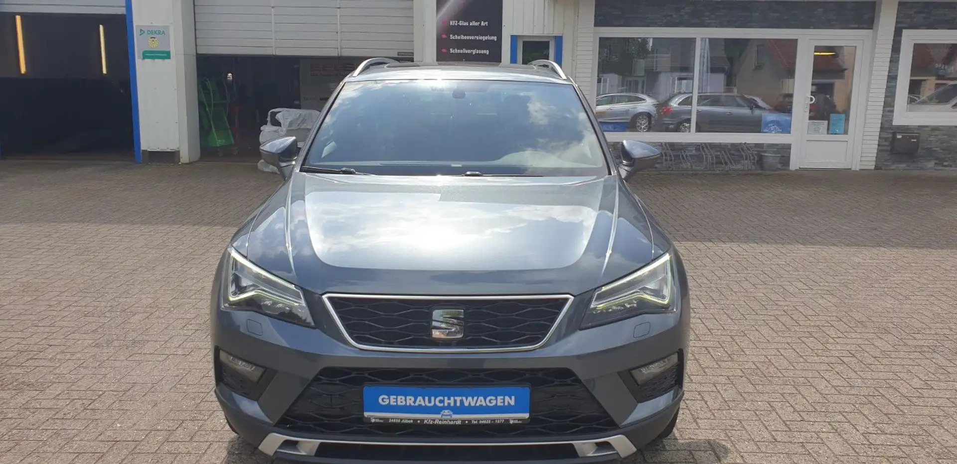 SEAT Ateca Xcellence Grau - 2