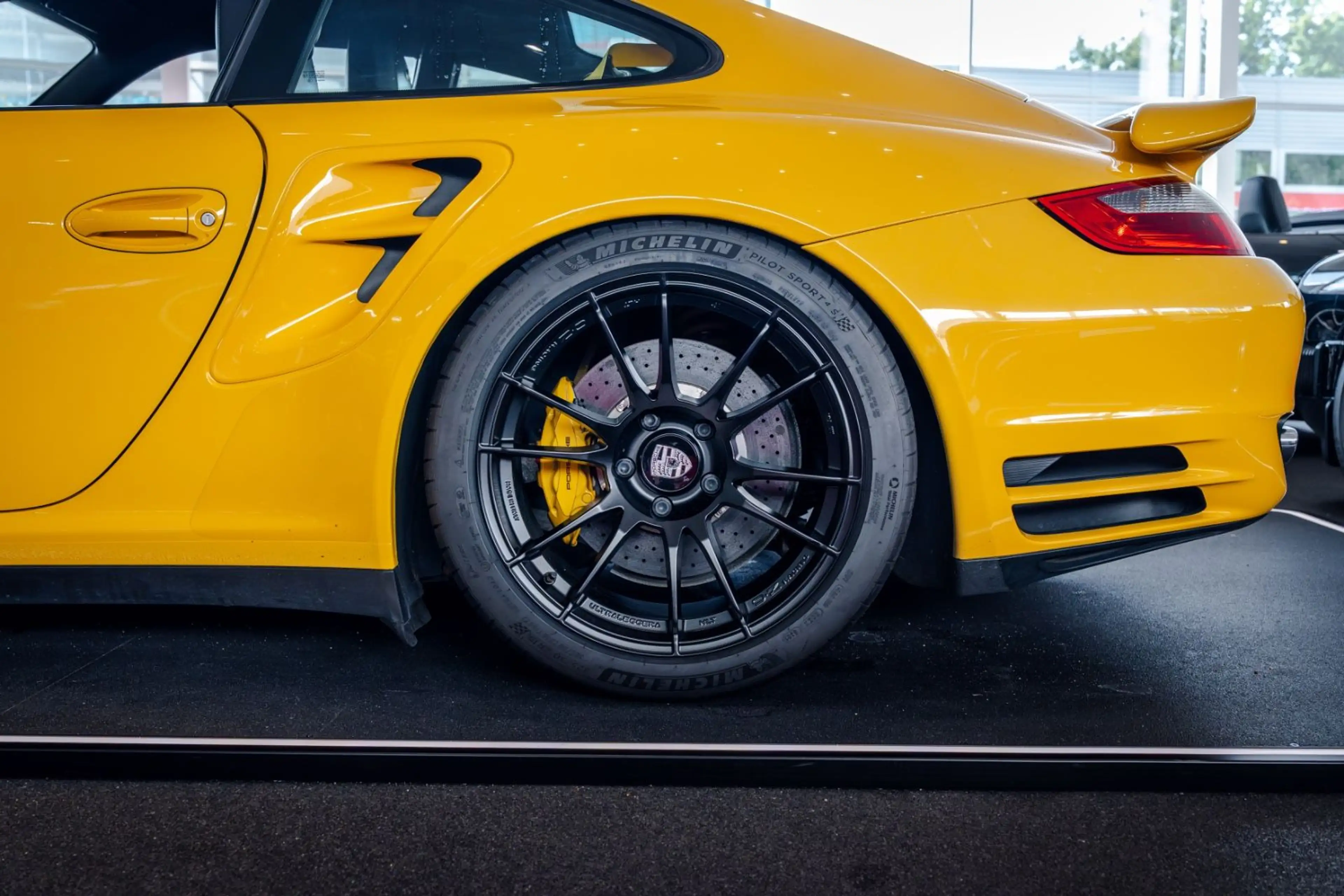 Porsche 997 Turbo*Schalter*Deutsch*PCCB* — photo 5