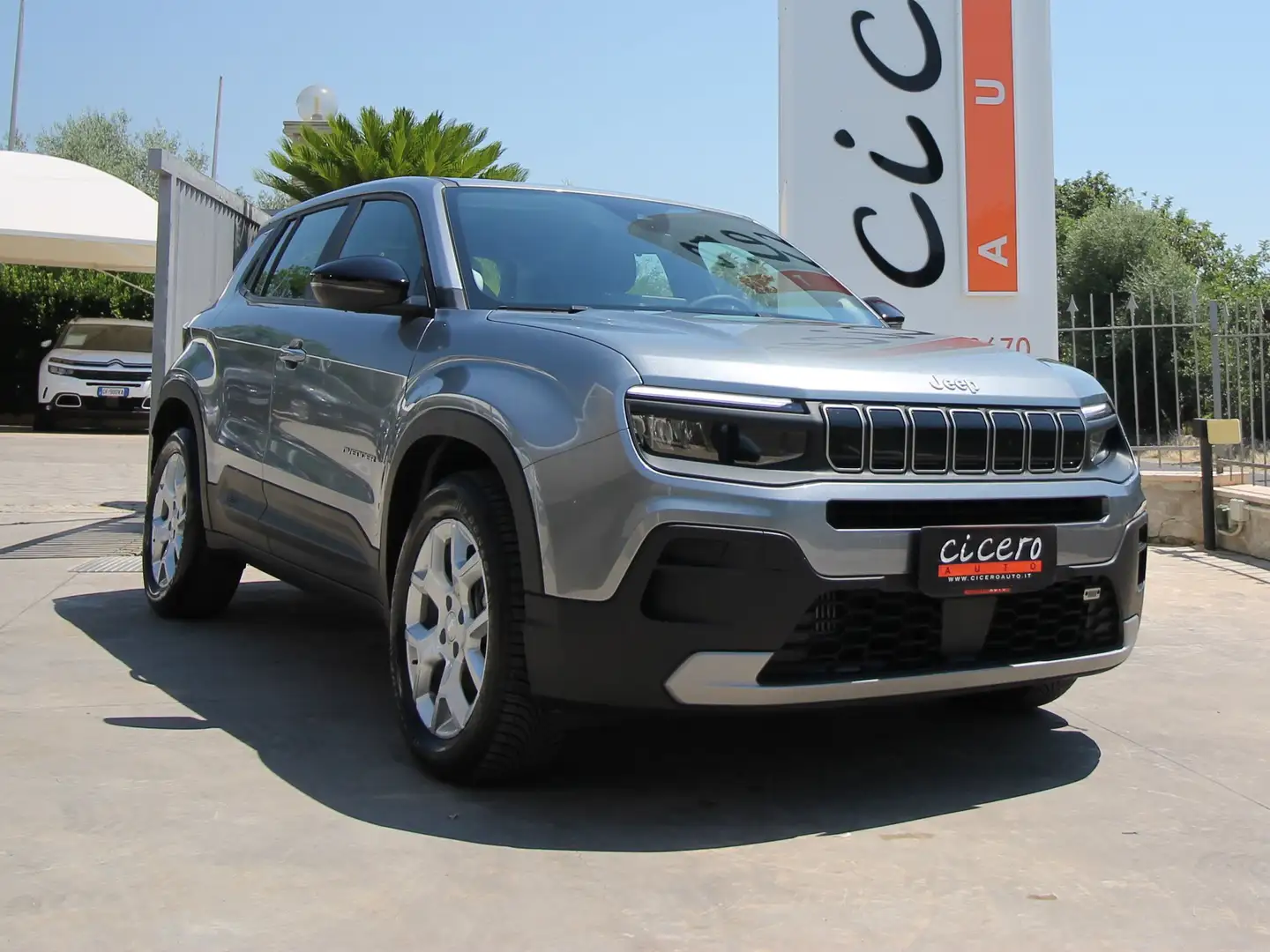 Jeep Avenger 1.2 turbo Altitude 100cv | 2024 Grigio - 1