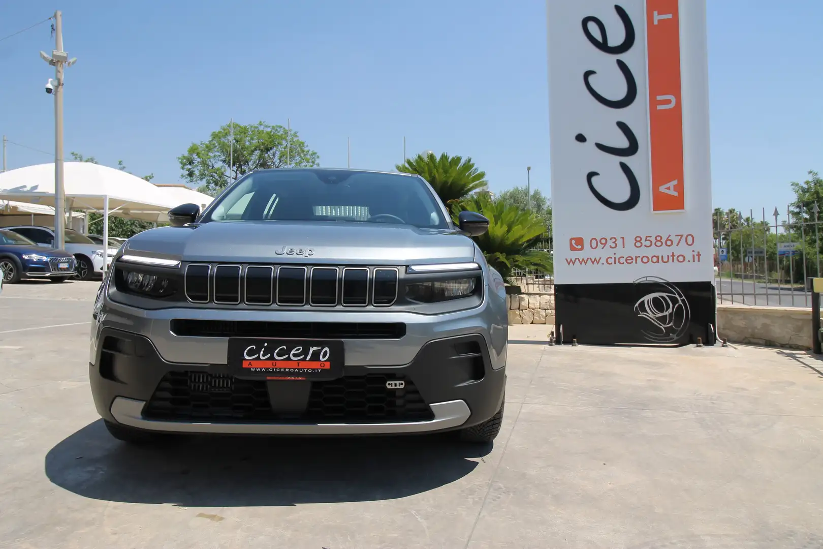 Jeep Avenger 1.2 turbo Altitude 100cv | 2024 Grigio - 2
