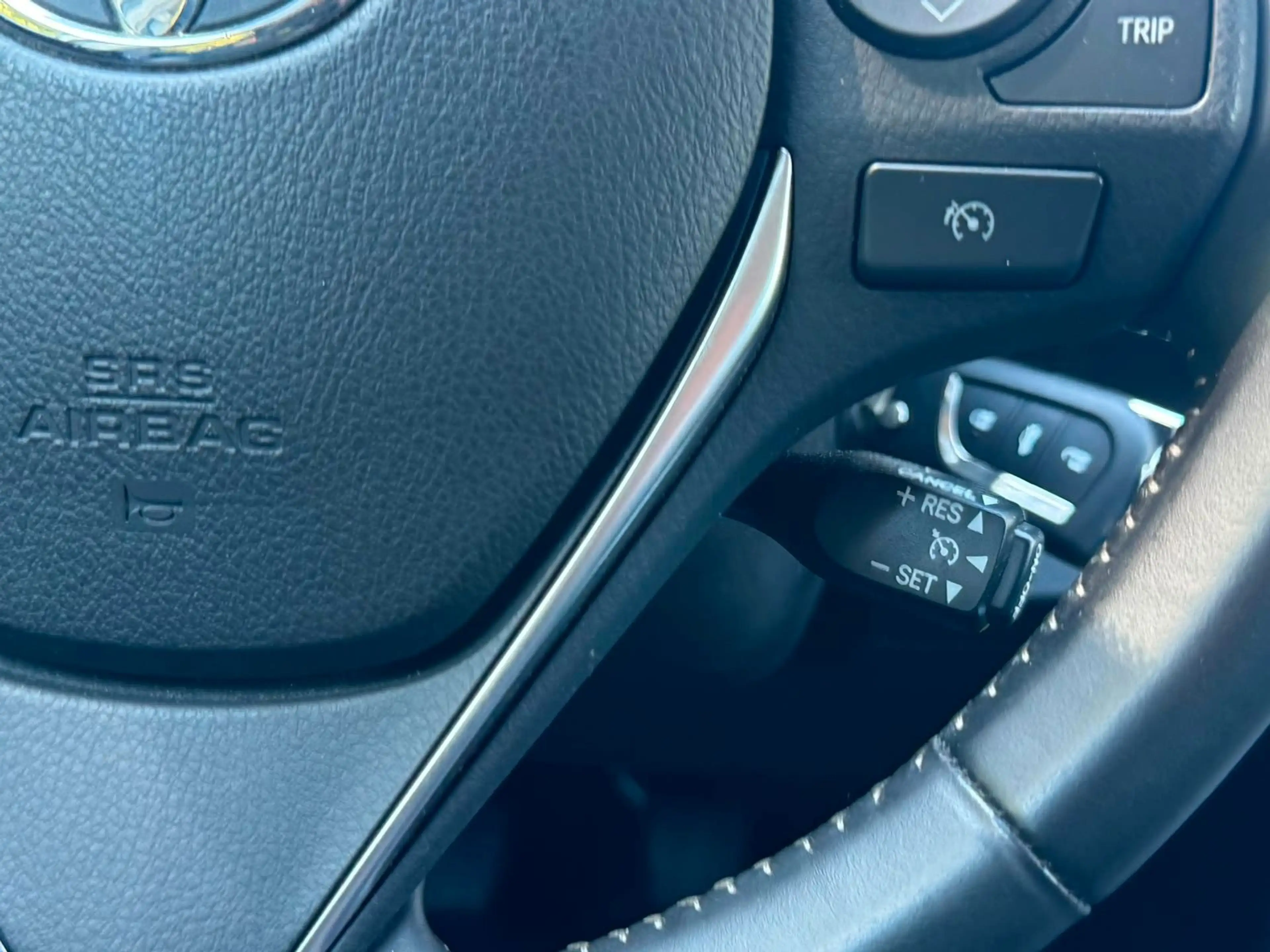 Toyota Auris 1.2T Design Edition 8FACH R-KAM 17" LM SHZ — photo 13