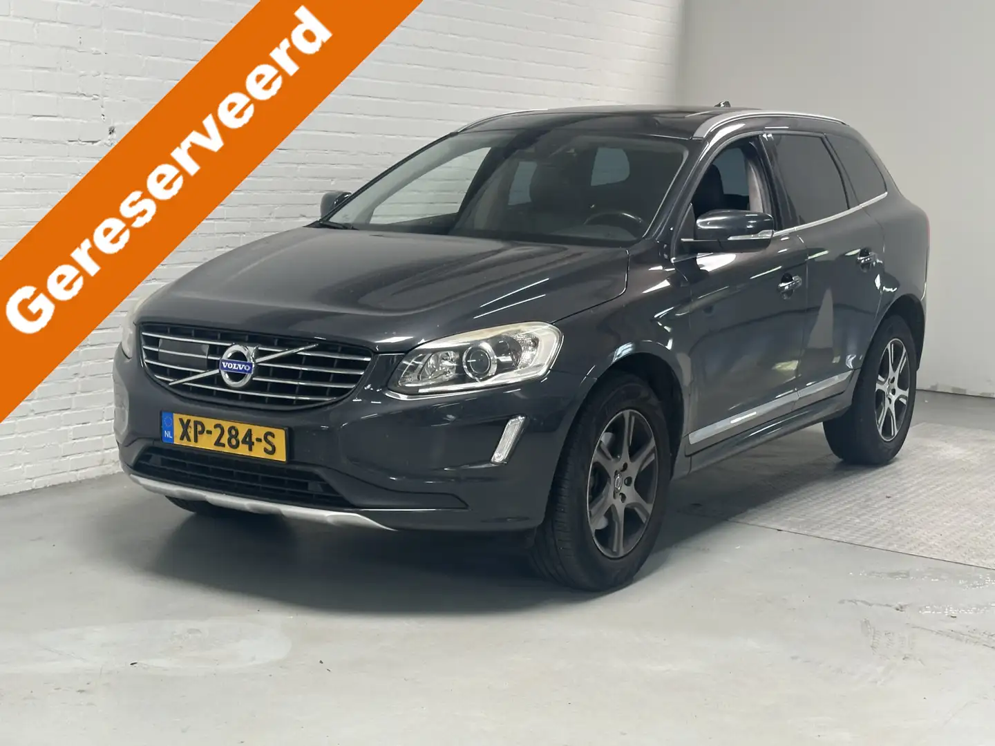 Volvo XC60 2.0 D4 FWD Ocean Race Clima / Leer / Navi / Camera Szary - 1